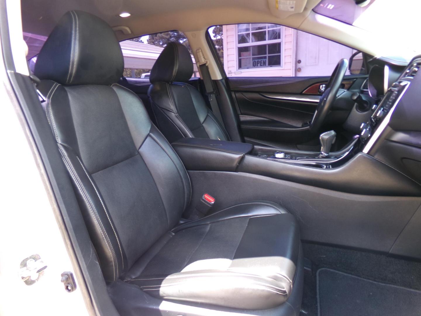 2019 Platinum Metallic /Black Nissan Maxima 3.5 SL (1N4AA6AV9KC) with an 3.5L V6 DOHC 24V engine, CVT transmission, located at 401 First NE, Bearden, AR, 71720, (870) 687-3414, 33.726528, -92.611519 - Photo#20