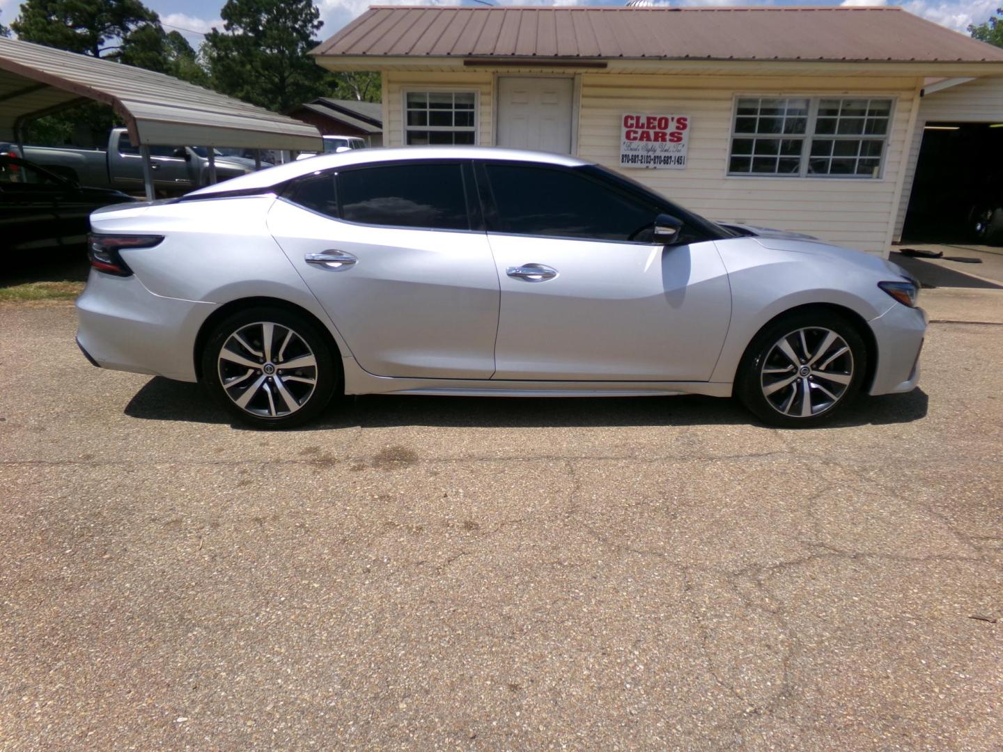 2019 Platinum Metallic /Black Nissan Maxima 3.5 SL (1N4AA6AV9KC) with an 3.5L V6 DOHC 24V engine, CVT transmission, located at 401 First NE, Bearden, AR, 71720, (870) 687-3414, 33.726528, -92.611519 - Photo#23