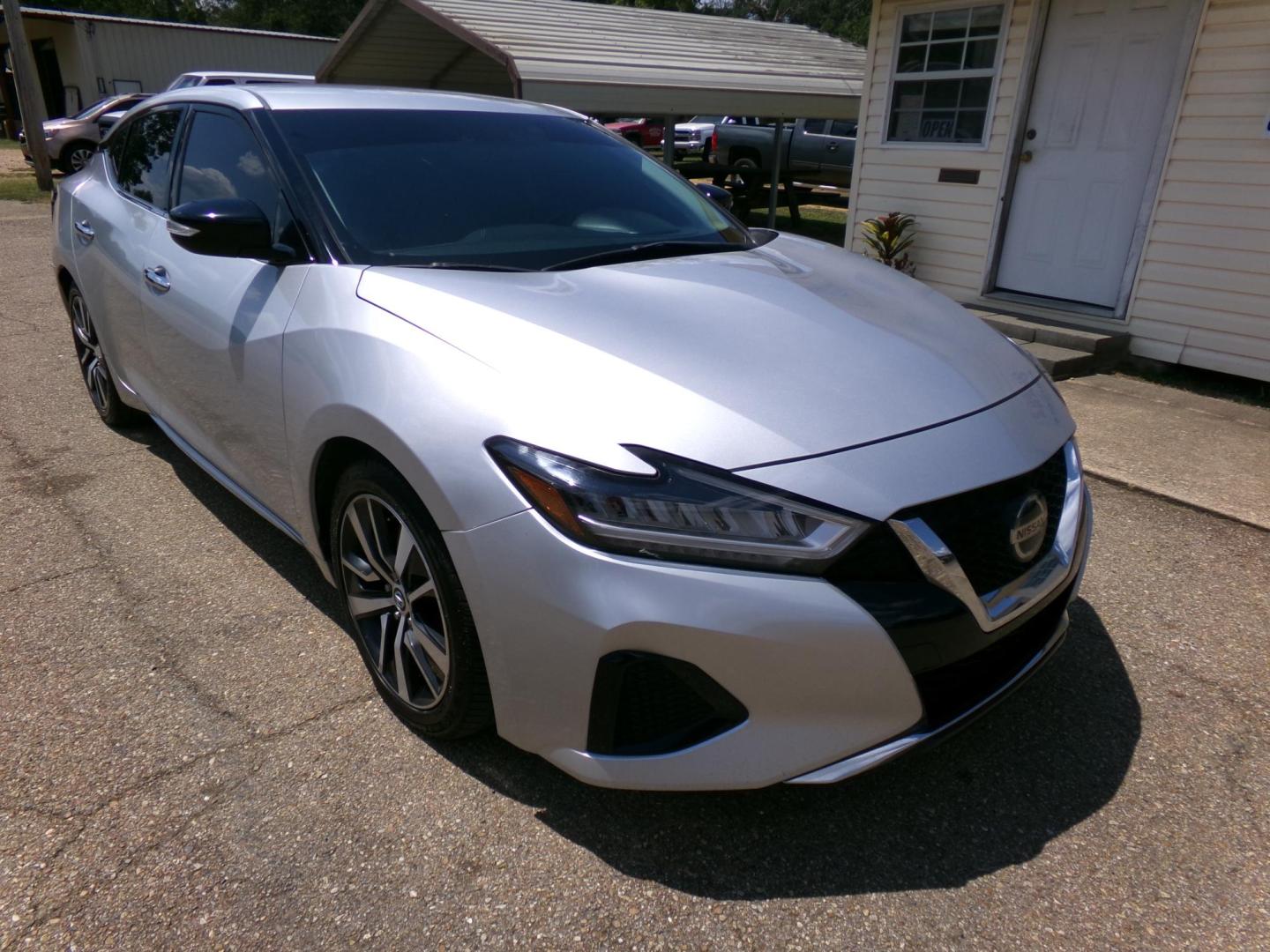 2019 Platinum Metallic /Black Nissan Maxima 3.5 SL (1N4AA6AV9KC) with an 3.5L V6 DOHC 24V engine, CVT transmission, located at 401 First NE, Bearden, AR, 71720, (870) 687-3414, 33.726528, -92.611519 - Photo#25