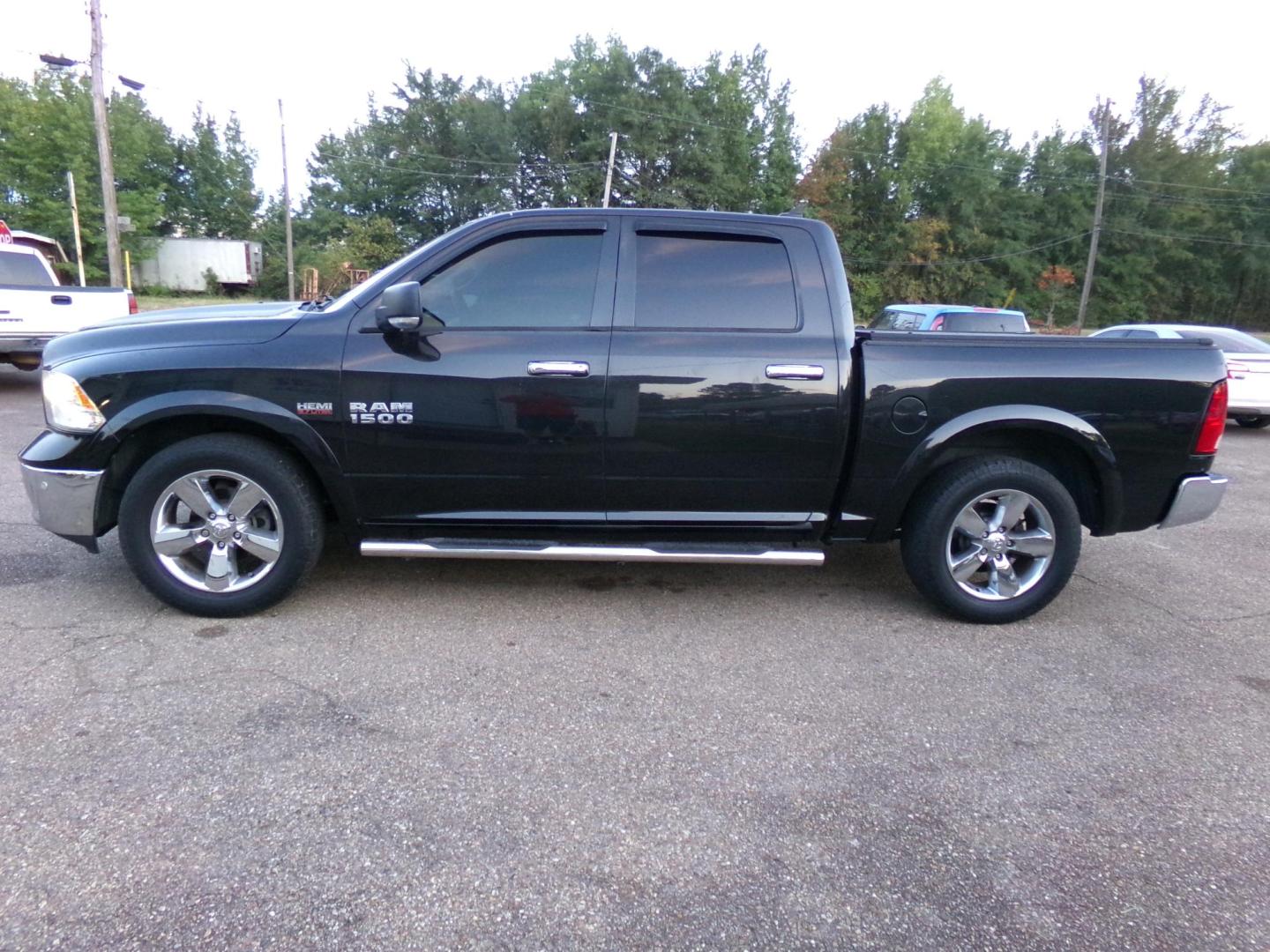 2015 Black /Black RAM 1500 SLT Crew Cab SWB 2WD (1C6RR6LT0FS) with an 5.7L V8 OHV 16V engine, 6-Speed Automatic transmission, located at 401 First NE, Bearden, AR, 71720, (870) 687-3414, 33.726528, -92.611519 - Photo#1