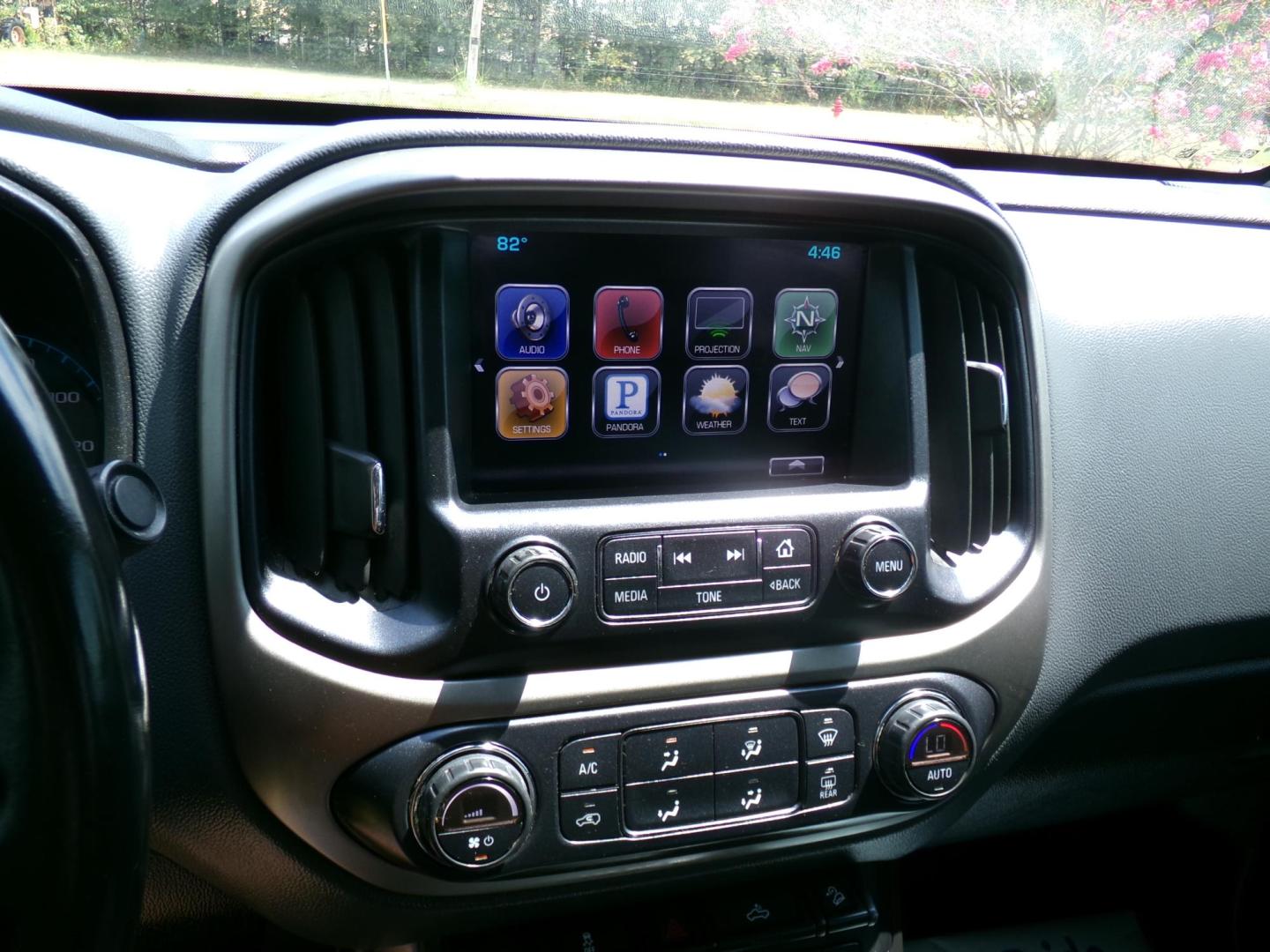 2016 Laser Blue Metallic /Black Chevrolet Colorado Z71 Crew Cab 4WD Long Box (1GCGTDE38G1) with an 3.6L V6 DOHC 24V GAS engine, 6A transmission, located at 401 First NE, Bearden, AR, 71720, (870) 687-3414, 33.726528, -92.611519 - Photo#11
