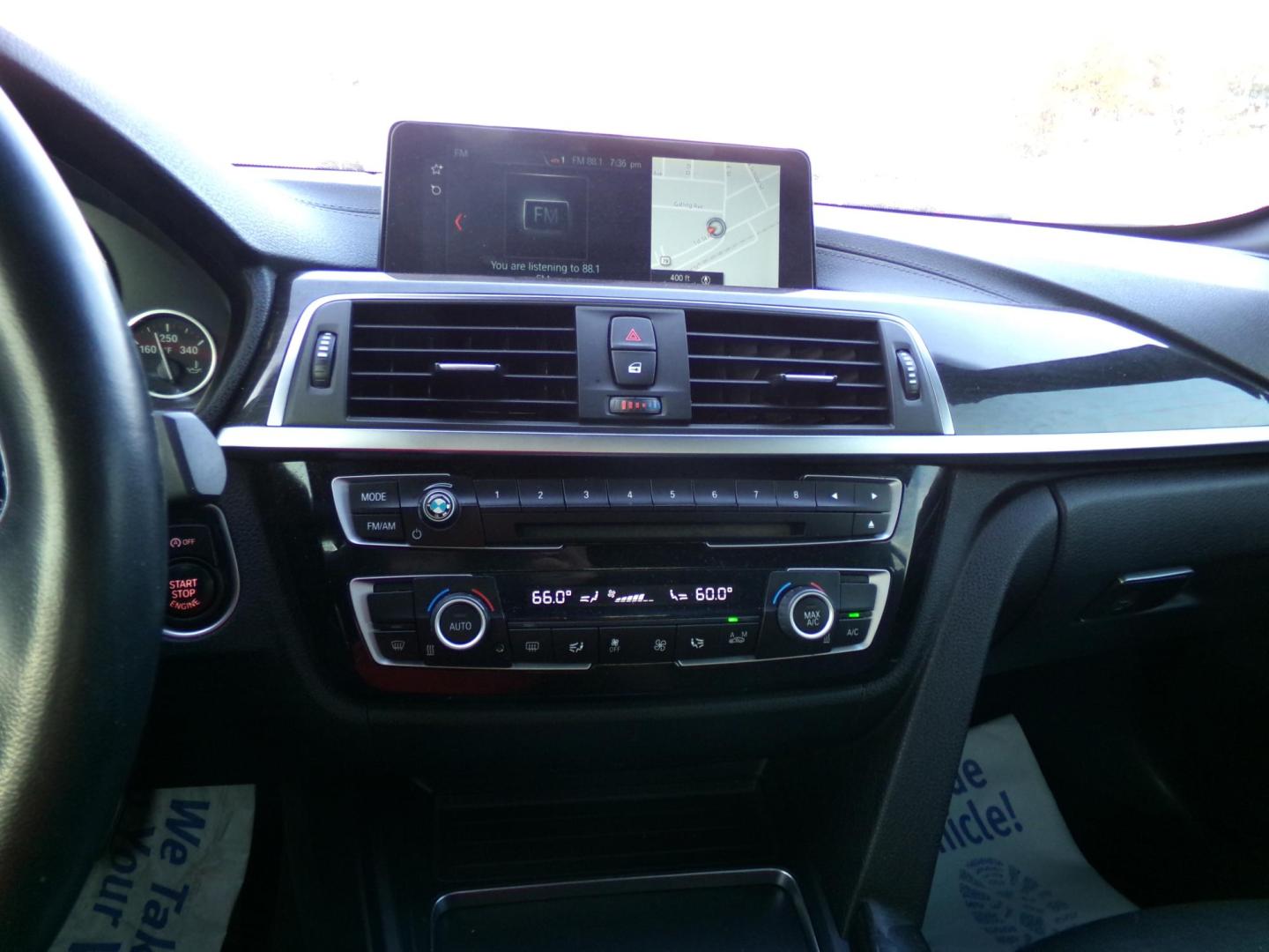 2018 Black /Black BMW 4-Series 430i SULEV Convertible (WBA4Z1C51JE) with an 2.0L L4 DOHC 16V engine, 8A transmission, located at 401 First NE, Bearden, AR, 71720, (870) 687-3414, 33.726528, -92.611519 - Photo#15