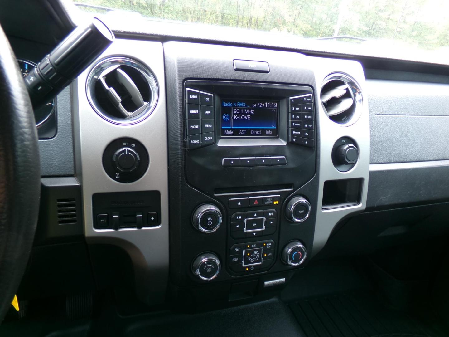 2014 Cinza Berlin Metallic /Gray Ford F-150 XLT SuperCrew 6.5-ft. Bed 2WD (1FTFW1CT0EK) with an 3.5L V6 TURBO engine, 6-Speed Automatic transmission, located at 401 First NE, Bearden, AR, 71720, (870) 687-3414, 33.726528, -92.611519 - Photo#10