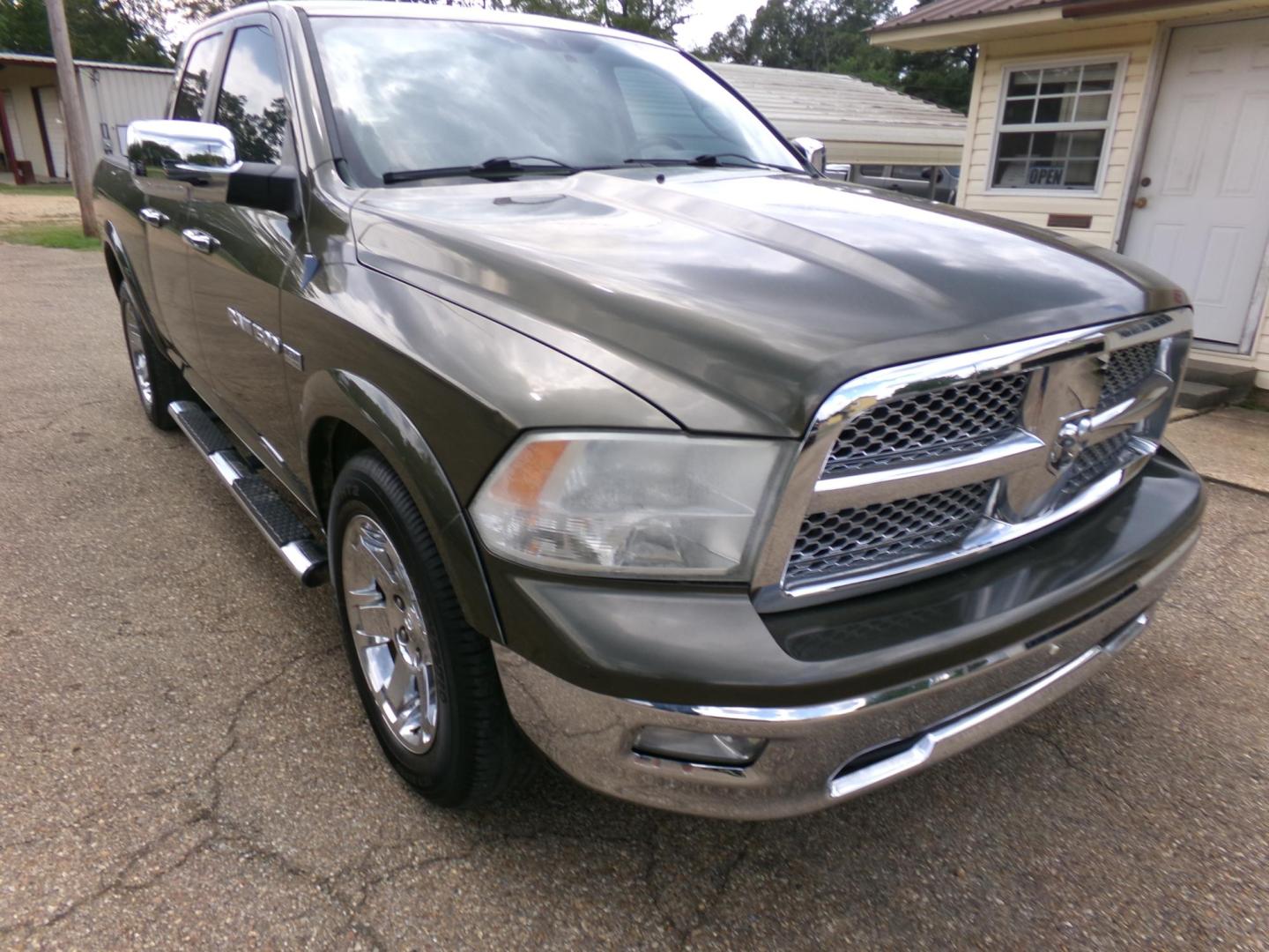 2012 Sarsaparilla Sage Metallic /Tan Dodge Ram 1500 Laramie Quad Cab 2WD (1C6RD6JT1CS) with an 5.7L V8 OHV 16V engine, 6-Speed Automatic transmission, located at 401 First NE, Bearden, AR, 71720, (870) 687-3414, 33.726528, -92.611519 - Photo#27