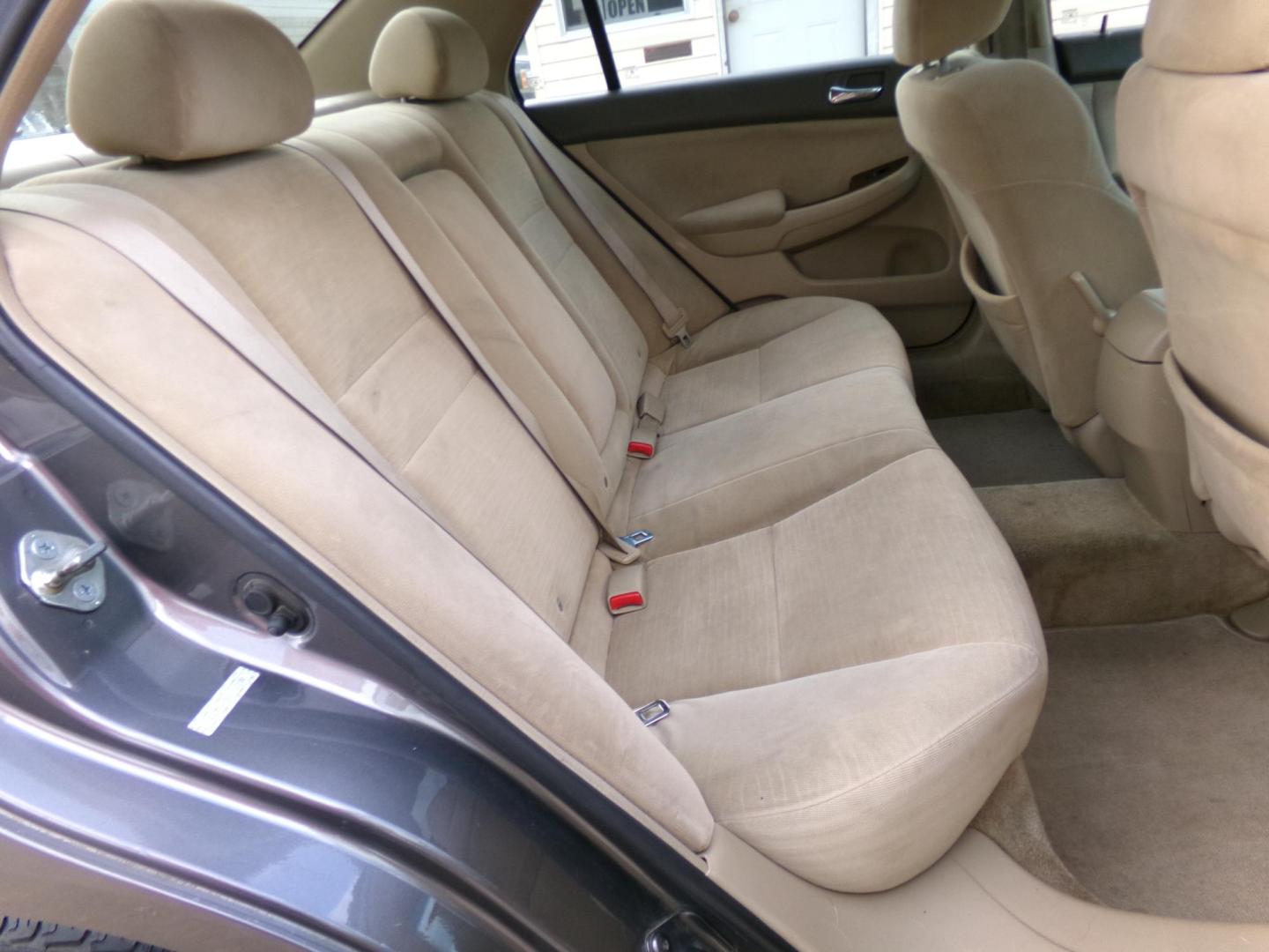 2006 Desert Silver Metallic /Tan Honda Accord EX-L Sedan AT (1HGCM56746A) with an 2.4L L4 DOHC 16V engine, 5-Speed Automatic Overdrive transmission, located at 401 First NE, Bearden, AR, 71720, (870) 687-3414, 33.726528, -92.611519 - Photo#12