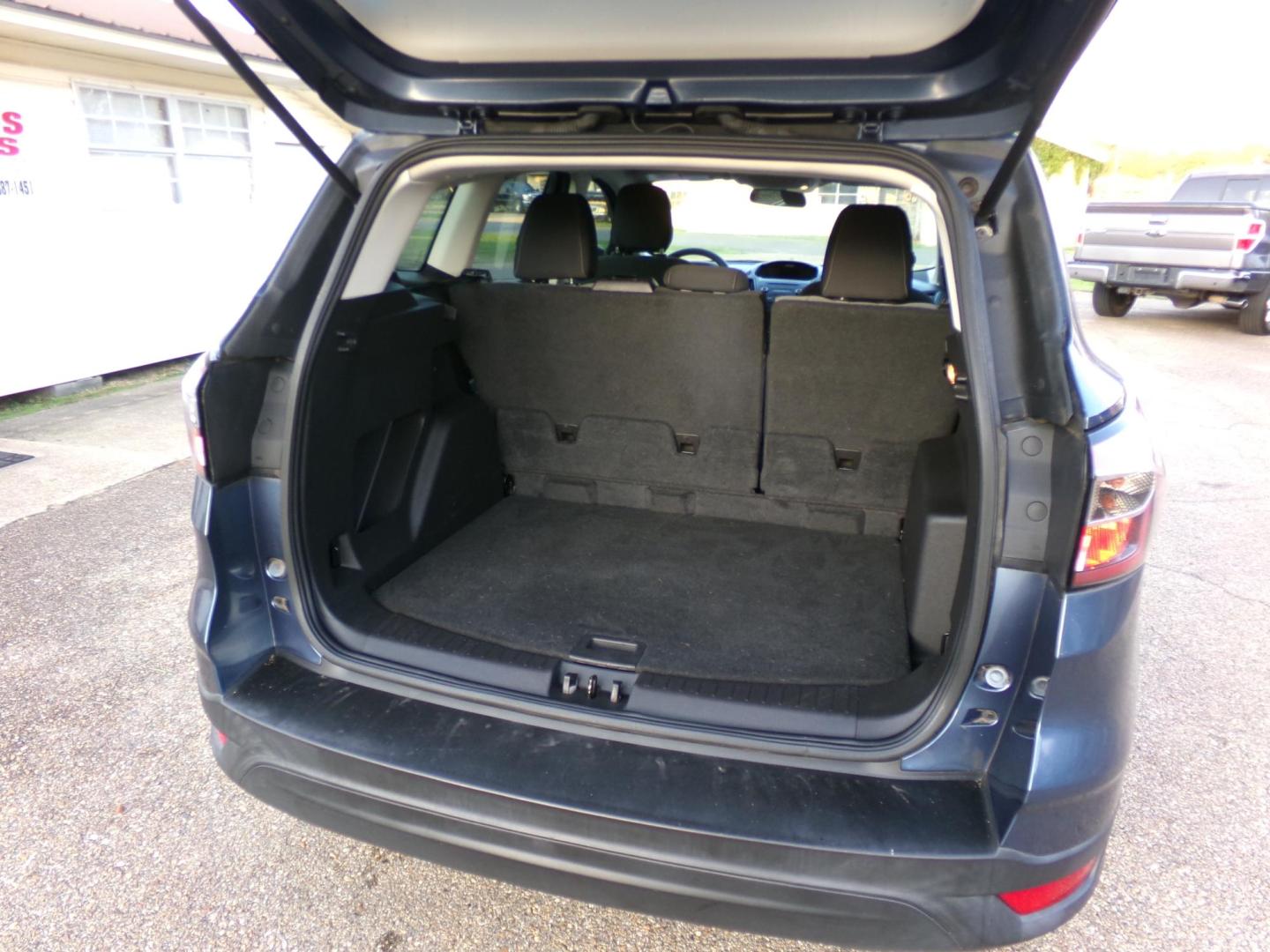 2018 Blue Diamond Metallic /Charcoal Ford Escape S FWD (1FMCU0F76JU) with an 2.5L L4 DOHC 16V engine, 6A transmission, located at 401 First NE, Bearden, AR, 71720, (870) 687-3414, 33.726528, -92.611519 - Photo#3