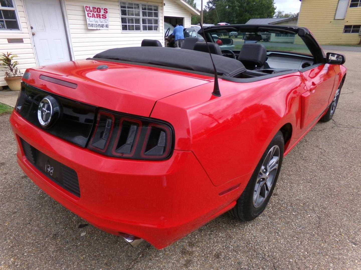 2014 Performance Red /Black Ford Mustang V6 Convertible (1ZVBP8EM1E5) with an 3.7L V6 DOHC 24V engine, Automatic transmission, located at 401 First NE, Bearden, AR, 71720, (870) 687-3414, 33.726528, -92.611519 - Photo#18