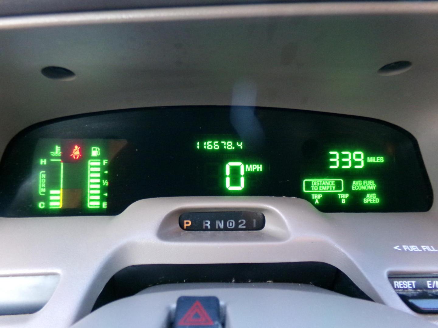 2005 Light Tundra Metallic /Tan Mercury Grand Marquis LS Premium (2MEHM75W25X) with an 4.6L V8 OHC 16V engine, 4-Speed Automatic Overdrive transmission, located at 401 First NE, Bearden, AR, 71720, (870) 687-3414, 33.726528, -92.611519 - Photo#9