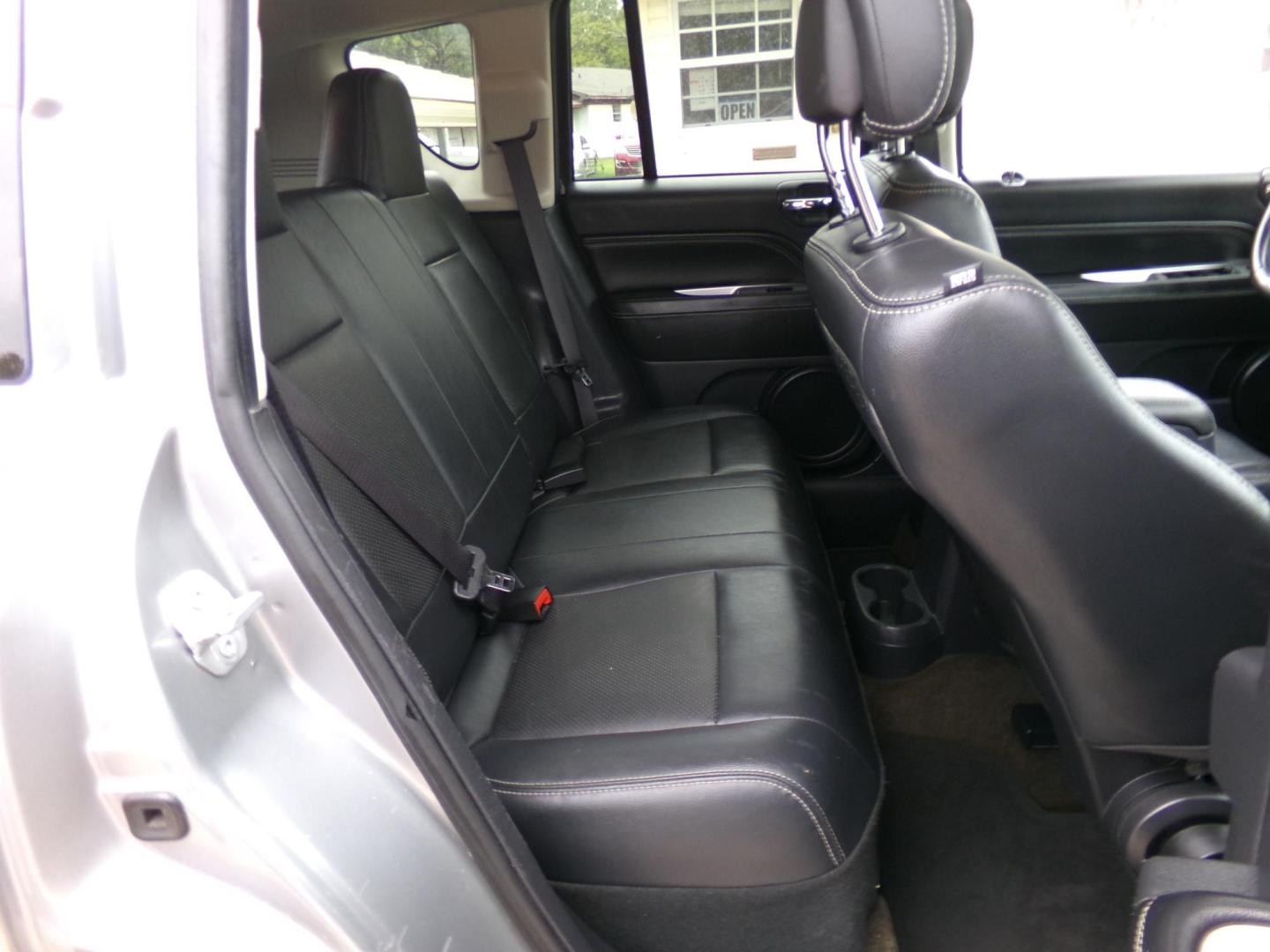 2016 Silver /Black Jeep Compass Latitude FWD (1C4NJCEA3GD) with an 2.0L L4 DOHC 16V engine, CVT transmission, located at 401 First NE, Bearden, AR, 71720, (870) 687-3414, 33.726528, -92.611519 - Photo#13