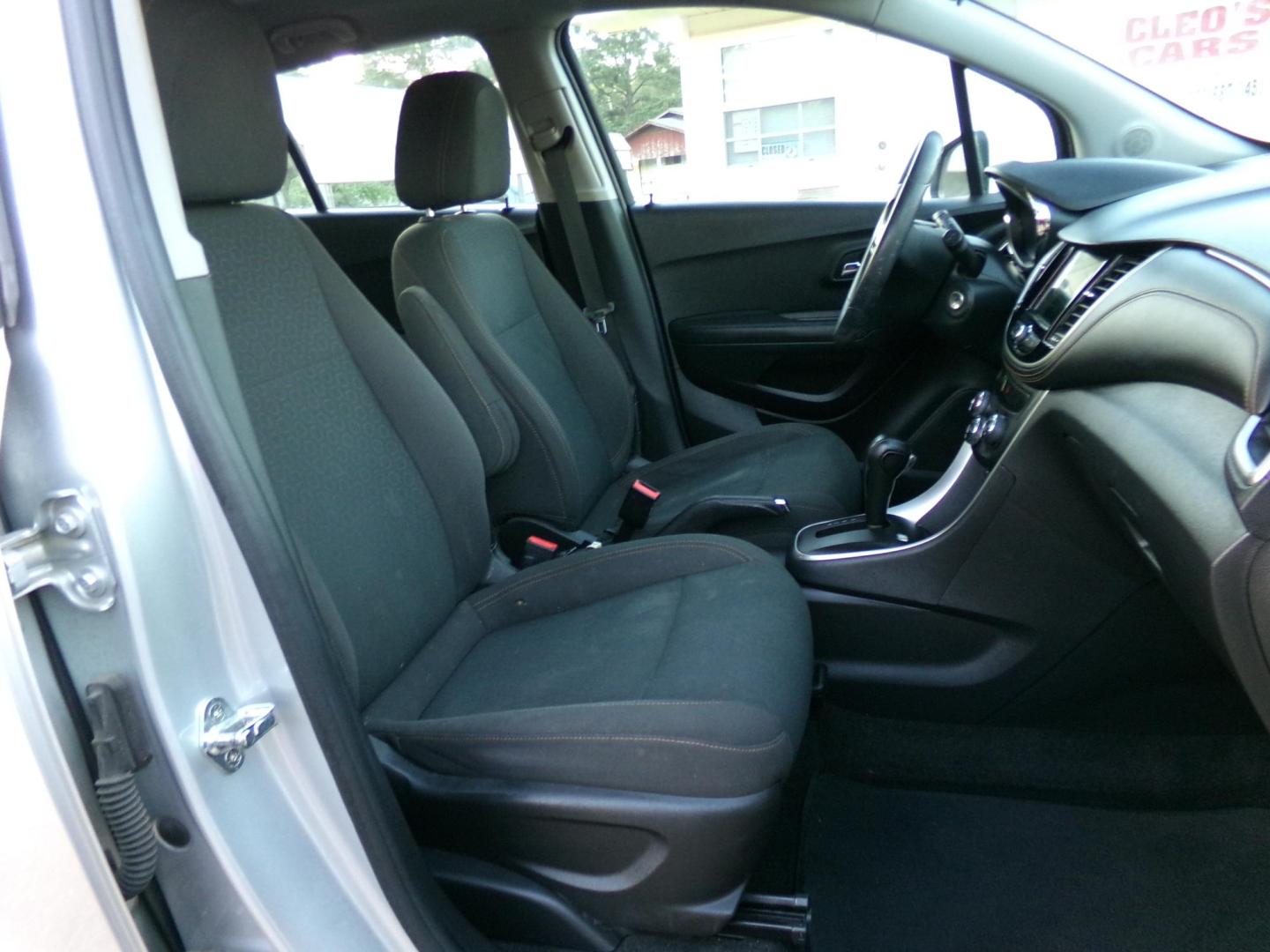 2018 Silver /Charcoal Chevrolet Trax LS FWD (KL7CJKSB5JB) with an 1.4L L4 DOHC 16V engine, 6A transmission, located at 401 First NE, Bearden, AR, 71720, (870) 687-3414, 33.726528, -92.611519 - Photo#15