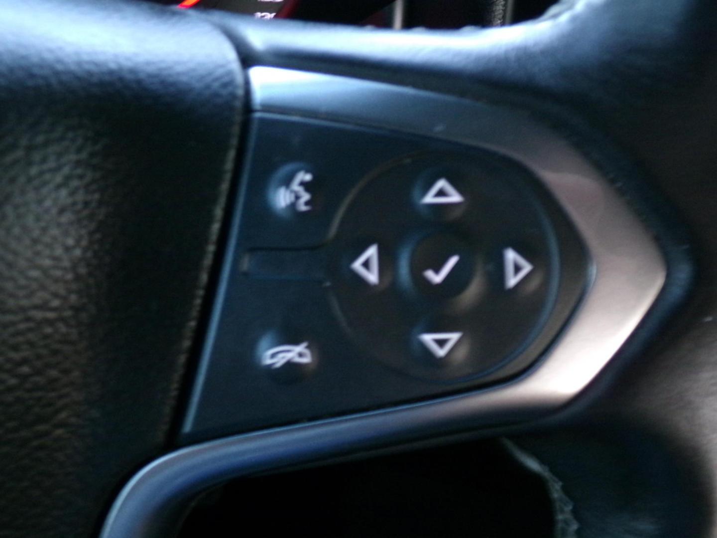 2017 Chevrolet Silverado 1500 LT Double Cab 4WD (1GCVKREC4HZ) with an 5.3L V8 OHV 16V engine, 6A transmission, located at 400 First NW, Bearden, AR, 71720, (870) 687-3414, 0.000000, 0.000000 - Photo#18