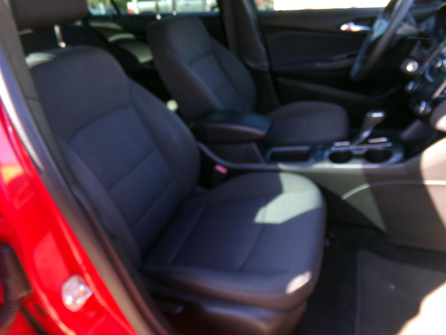 2018 Torch Red /Black Chevrolet Cruze LT Auto (1G1BE5SM9J7) with an 1.4L L4 DOHC 16V TURBO engine, 6A transmission, located at 401 First NE, Bearden, AR, 71720, (870) 687-3414, 33.726528, -92.611519 - Photo#14