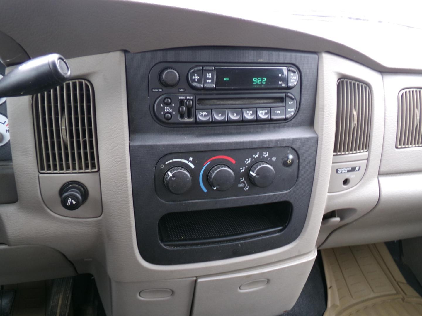 2002 Gold /Tan Dodge Ram 1500 SLT Long Bed 2WD (1D7HA16K52J) with an 3.7L V6 SOHC 12V engine, Automatic transmission, located at 401 First NE, Bearden, AR, 71720, (870) 687-3414, 33.726528, -92.611519 - Photo#9