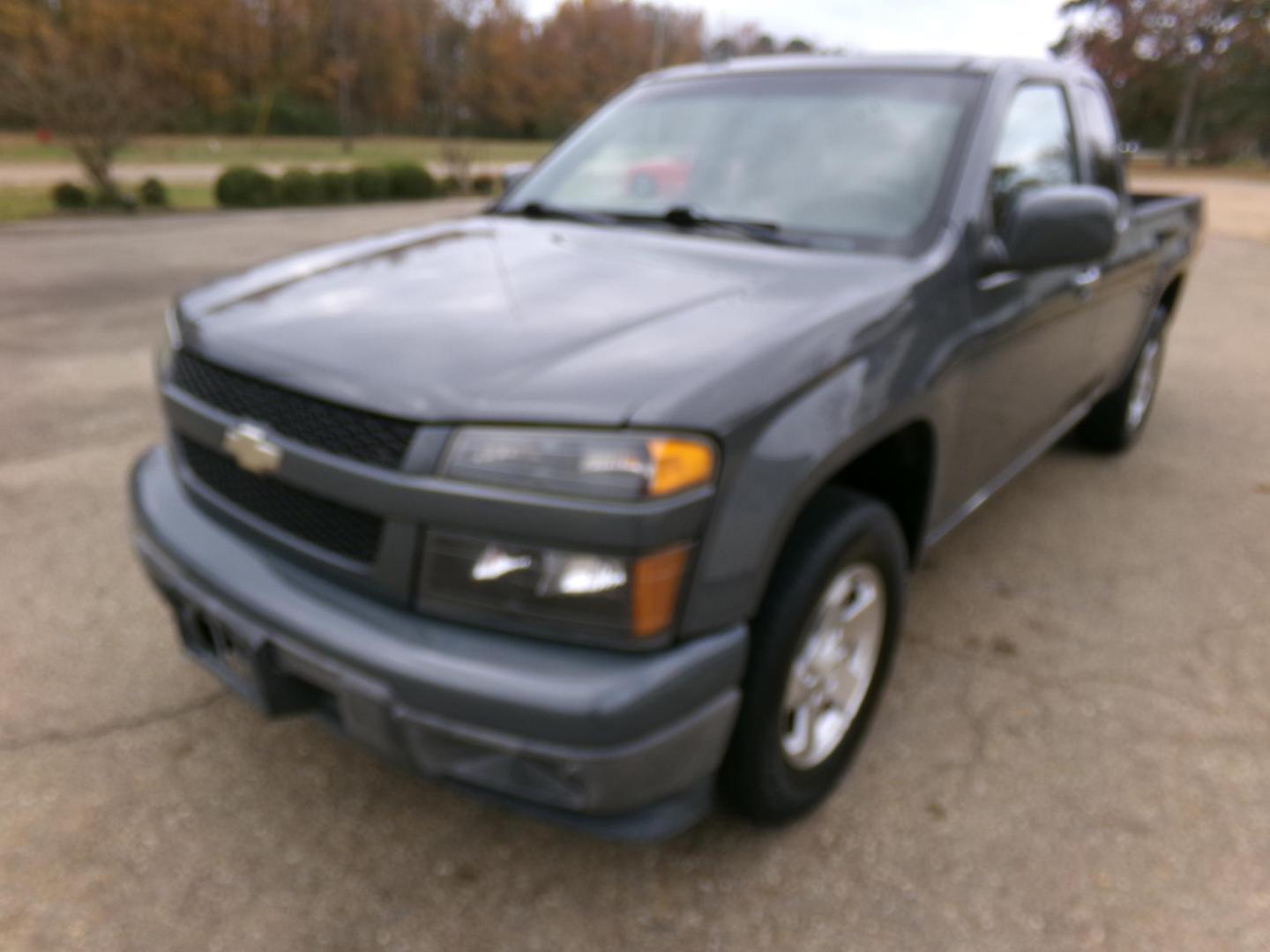 2012 Gray /Gray Chevrolet Colorado 1LT Ext. Cab 2WD (1GCESCF97C8) with an 2.9L L4 DOHC 16V engine, 4-Speed Automatic transmission, located at 400 First NW, Bearden, AR, 71720, (870) 687-3414, 0.000000, 0.000000 - Photo#0