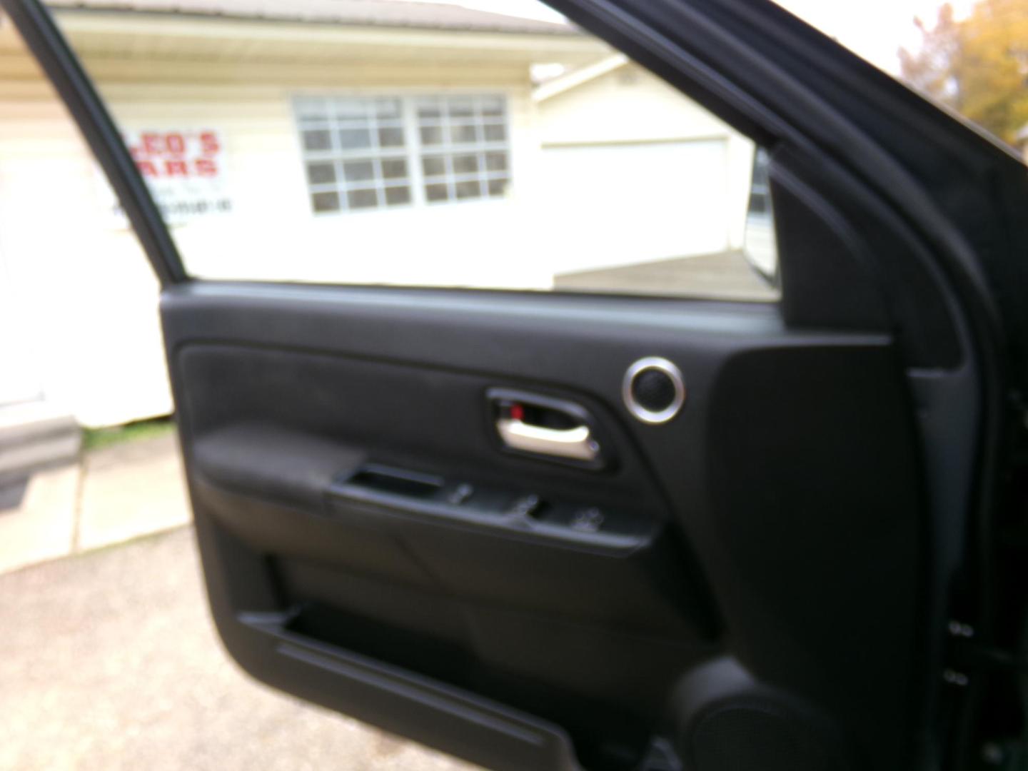 2012 Gray /Gray Chevrolet Colorado 1LT Ext. Cab 2WD (1GCESCF97C8) with an 2.9L L4 DOHC 16V engine, 4-Speed Automatic transmission, located at 400 First NW, Bearden, AR, 71720, (870) 687-3414, 0.000000, 0.000000 - Photo#5