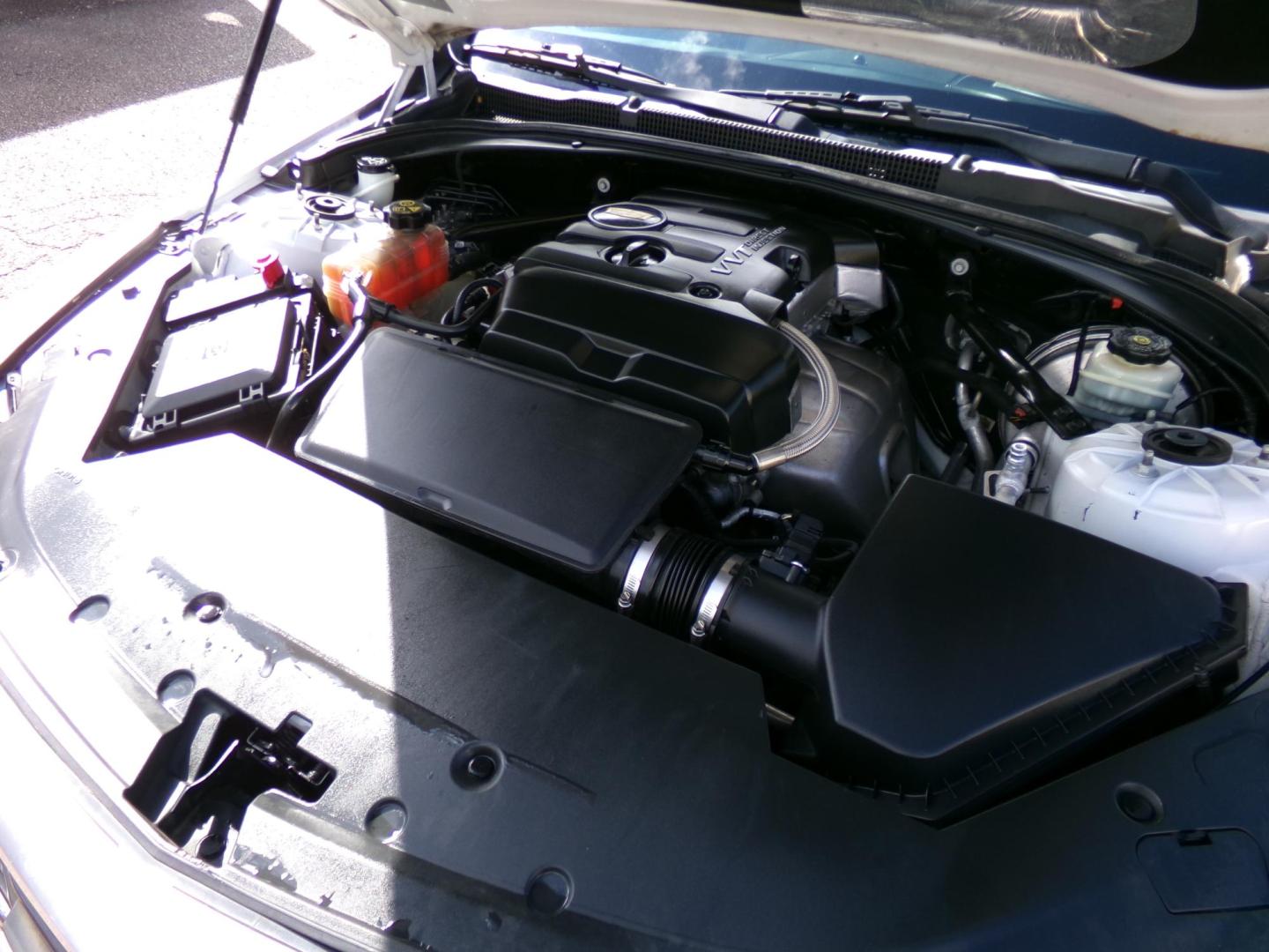 2016 Crystal White Tricoat /Gray Cadillac ATS 2.5L Standard RWD (1G6AA5RA7G0) with an 2.5L L4 DOHC 16V engine, 6A transmission, located at 400 First NW, Bearden, AR, 71720, (870) 687-3414, 0.000000, 0.000000 - Photo#5