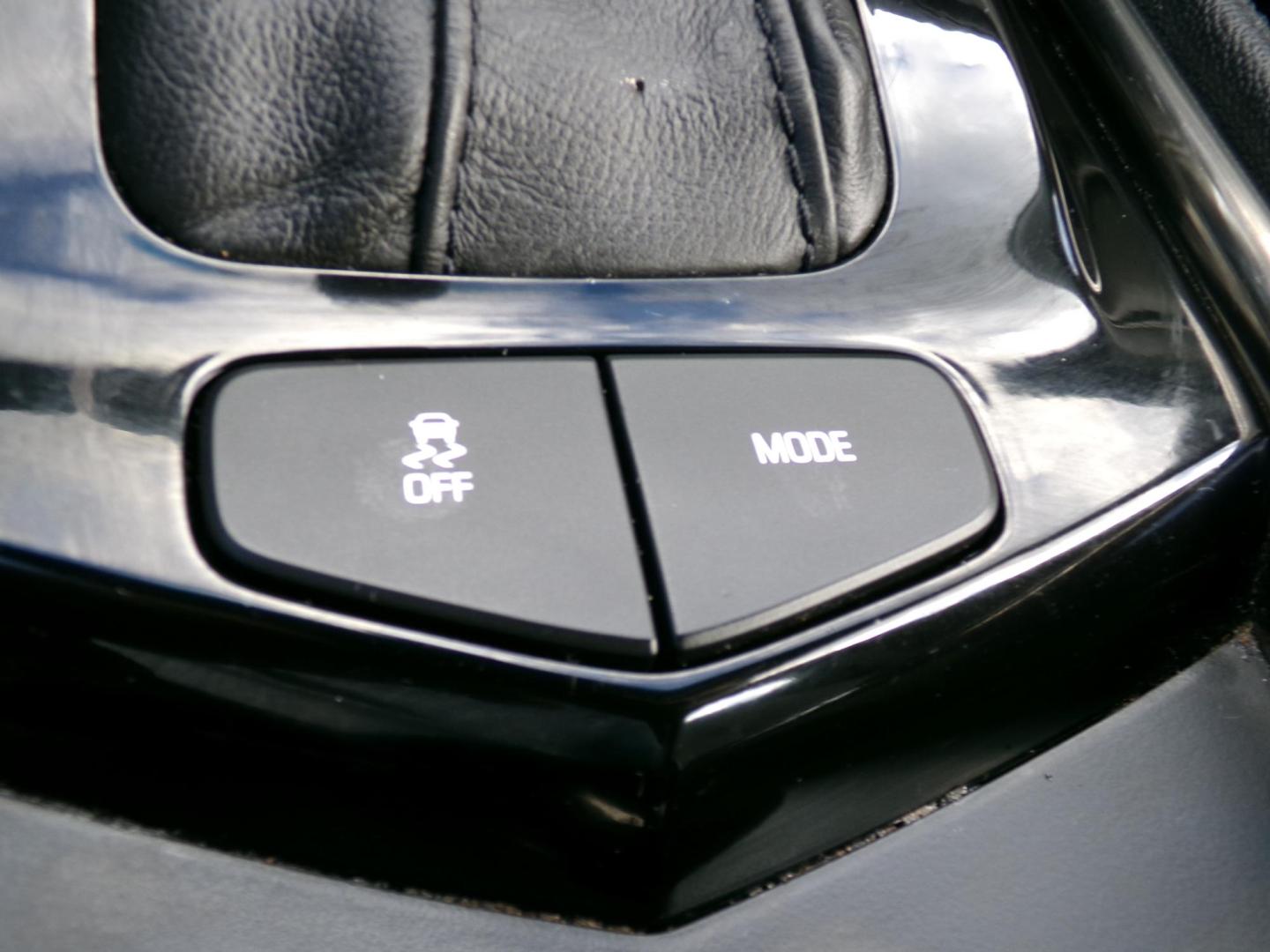 2016 Crystal White Tricoat /Gray Cadillac ATS 2.5L Standard RWD (1G6AA5RA7G0) with an 2.5L L4 DOHC 16V engine, 6A transmission, located at 400 First NW, Bearden, AR, 71720, (870) 687-3414, 0.000000, 0.000000 - Photo#13