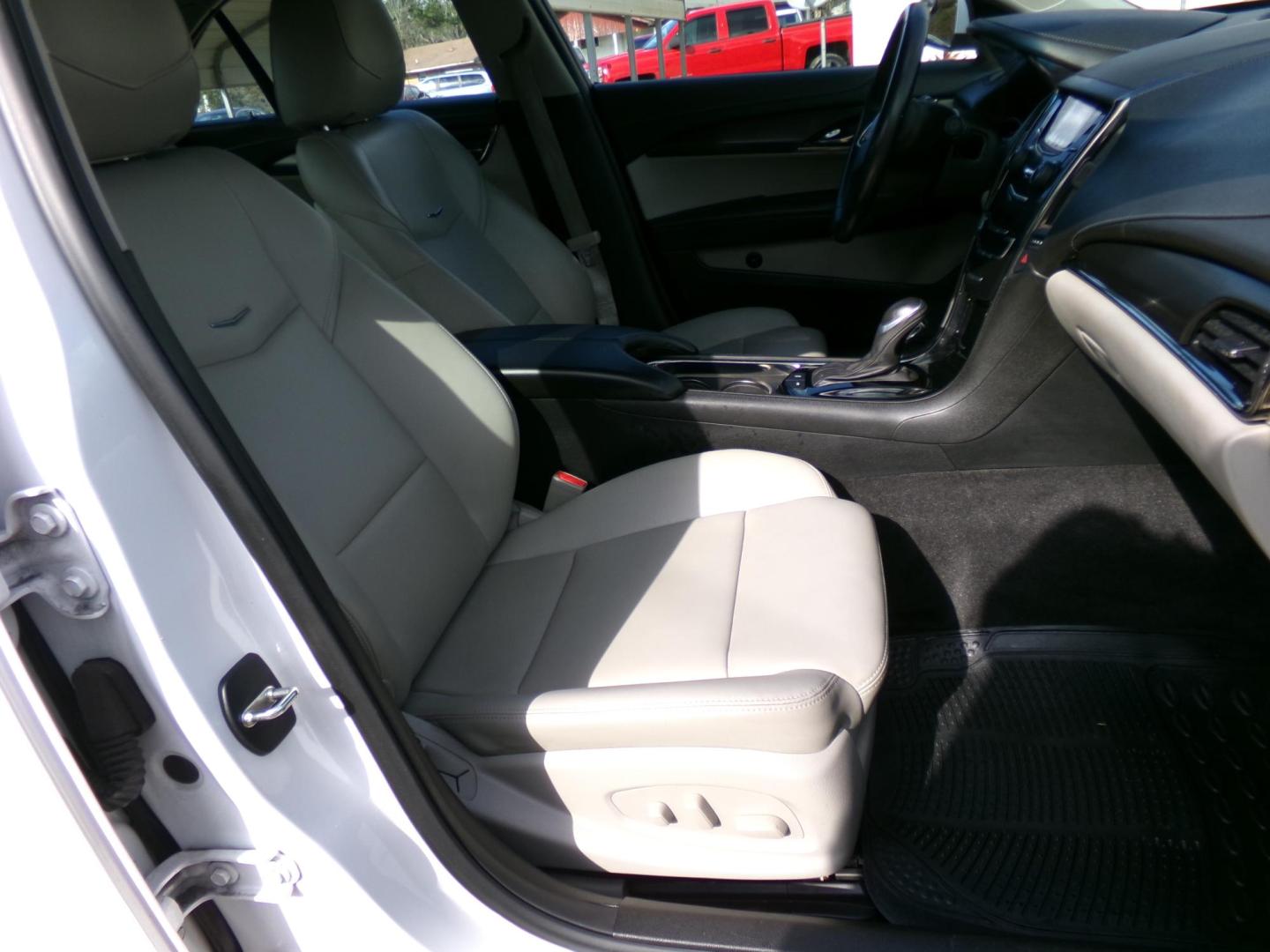 2016 Crystal White Tricoat /Gray Cadillac ATS 2.5L Standard RWD (1G6AA5RA7G0) with an 2.5L L4 DOHC 16V engine, 6A transmission, located at 400 First NW, Bearden, AR, 71720, (870) 687-3414, 0.000000, 0.000000 - Photo#16