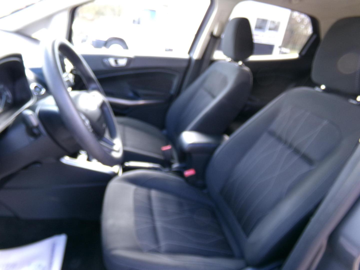 2021 Smoke Metallic /Charcoal Ford EcoSport SE (MAJ3S2GE2MC) with an 1.0L L3 engine, 6A transmission, located at 400 First NW, Bearden, AR, 71720, (870) 687-3414, 0.000000, 0.000000 - Photo#7