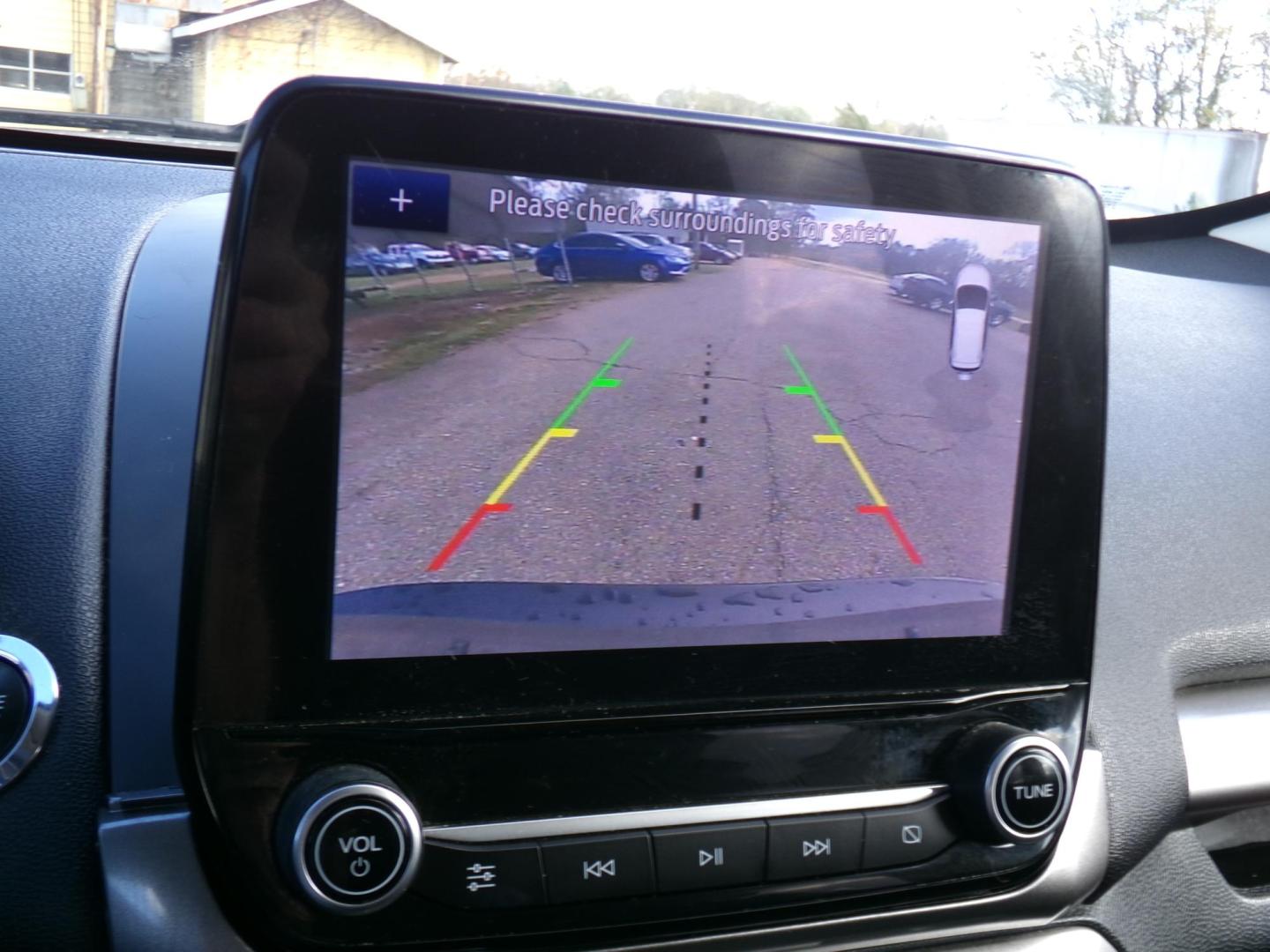 2021 Smoke Metallic /Charcoal Ford EcoSport SE (MAJ3S2GE2MC) with an 1.0L L3 engine, 6A transmission, located at 400 First NW, Bearden, AR, 71720, (870) 687-3414, 0.000000, 0.000000 - Photo#10