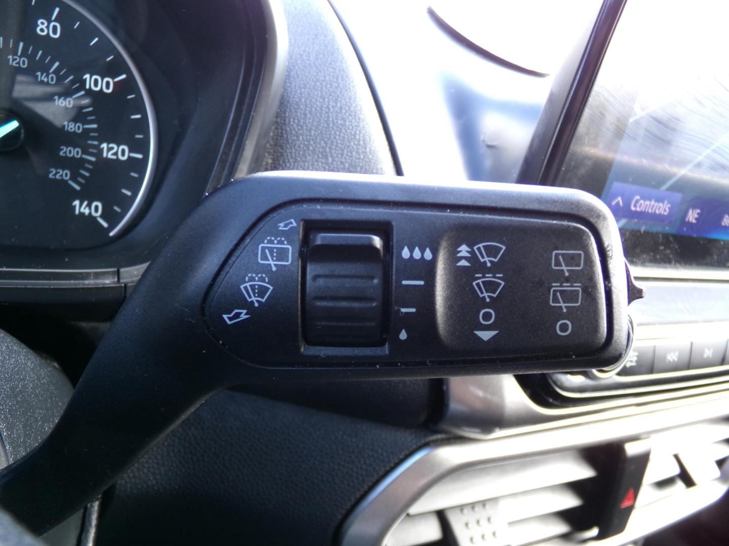 2021 Smoke Metallic /Charcoal Ford EcoSport SE (MAJ3S2GE2MC) with an 1.0L L3 engine, 6A transmission, located at 400 First NW, Bearden, AR, 71720, (870) 687-3414, 0.000000, 0.000000 - Photo#15