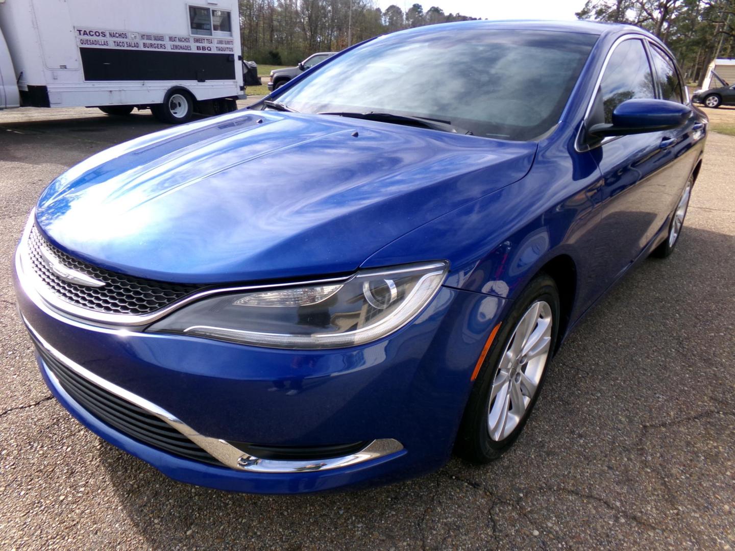 2015 Chrysler 200 Limited's photo