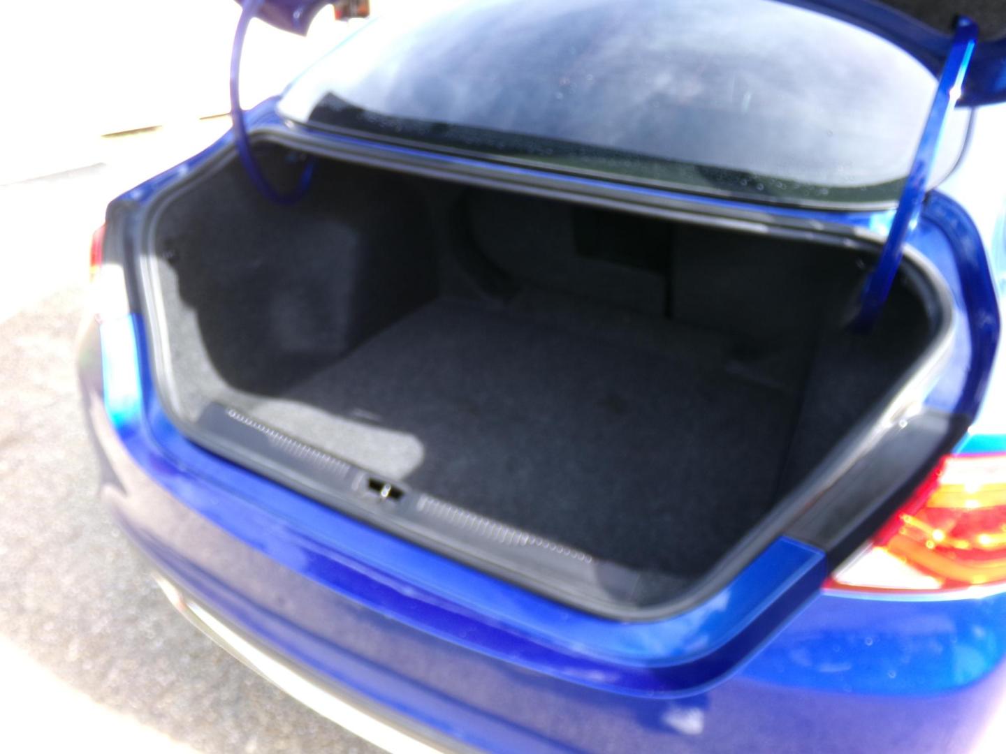 2015 Blue Streak Pearl /Black Chrysler 200 Limited (1C3CCCAB3FN) with an 2.4L L4 DOHC 16V engine, 9-Speed Automatic transmission, located at 400 First NW, Bearden, AR, 71720, (870) 687-3414, 0.000000, 0.000000 - Photo#3