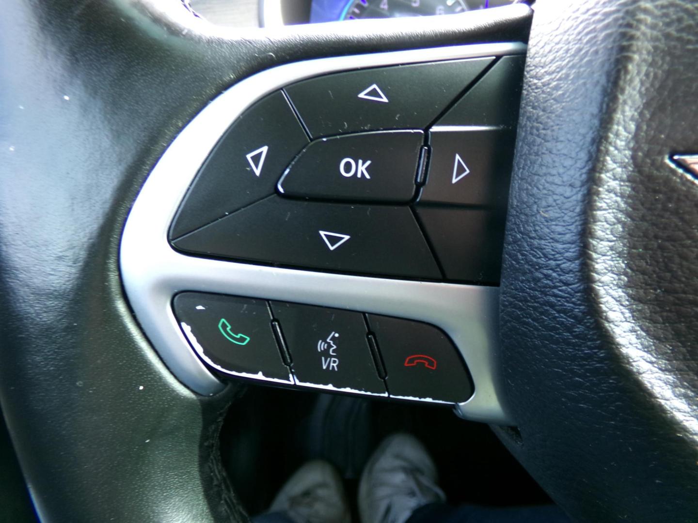 2015 Blue Streak Pearl /Black Chrysler 200 Limited (1C3CCCAB3FN) with an 2.4L L4 DOHC 16V engine, 9-Speed Automatic transmission, located at 400 First NW, Bearden, AR, 71720, (870) 687-3414, 0.000000, 0.000000 - Photo#16