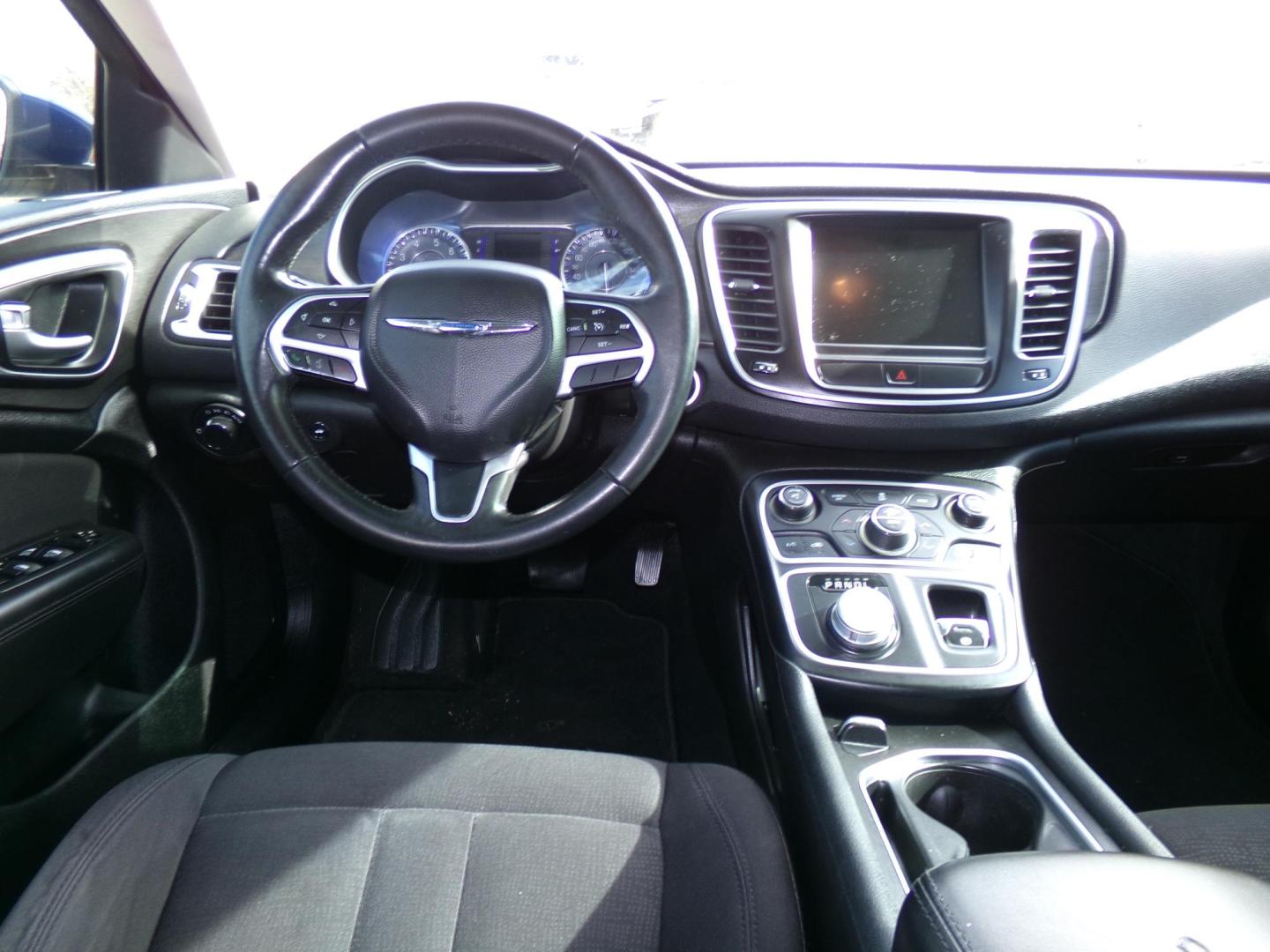 2015 Blue Streak Pearl /Black Chrysler 200 Limited (1C3CCCAB3FN) with an 2.4L L4 DOHC 16V engine, 9-Speed Automatic transmission, located at 400 First NW, Bearden, AR, 71720, (870) 687-3414, 0.000000, 0.000000 - Photo#21