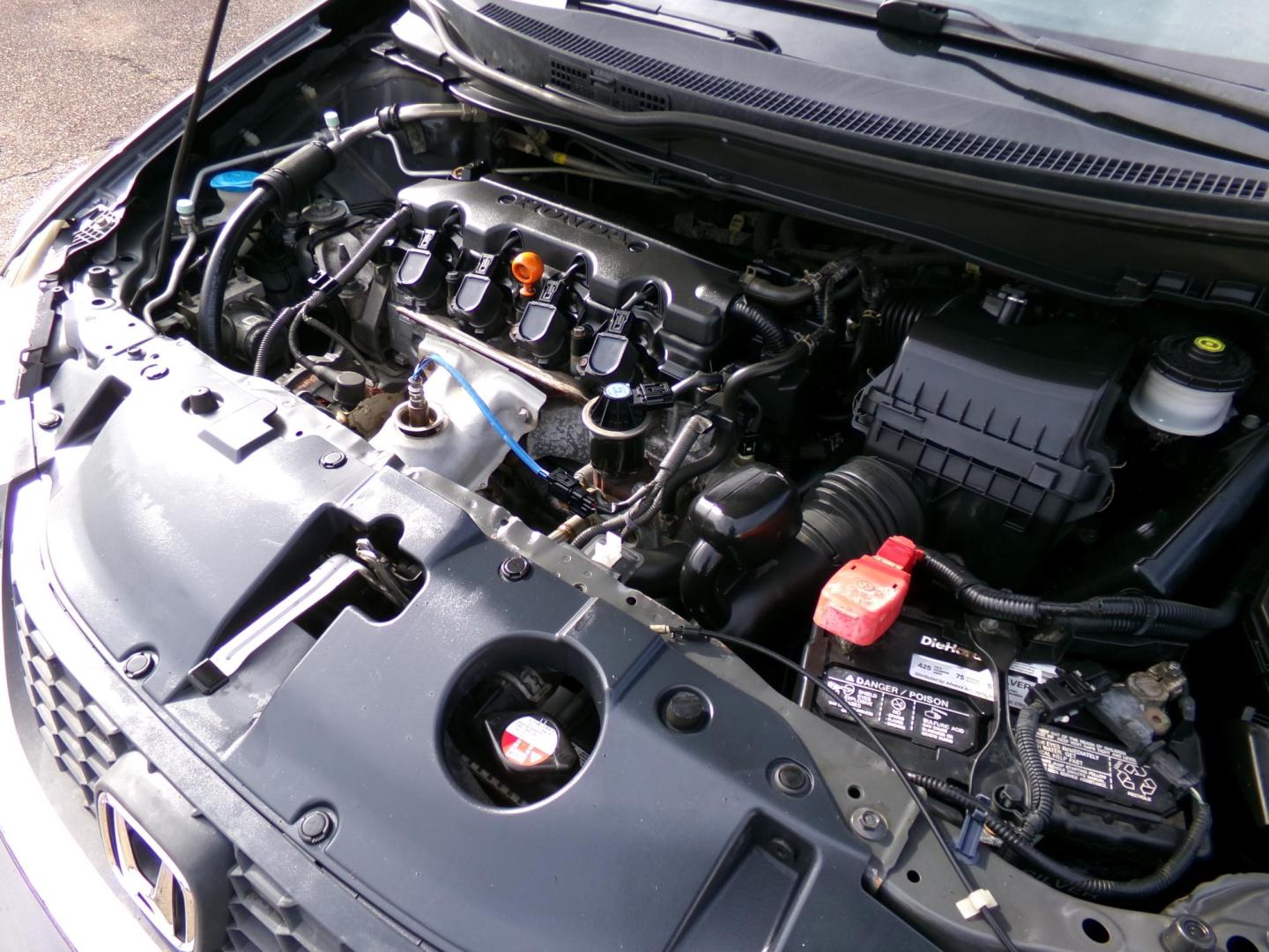 2013 Gray /Black Honda Civic EX Sedan 5-Speed AT (2HGFB2F80DH) with an 1.8L L4 SOHC 16V engine, 5-Speed Automatic transmission, located at 400 First NW, Bearden, AR, 71720, (870) 687-3414, 0.000000, 0.000000 - Photo#5