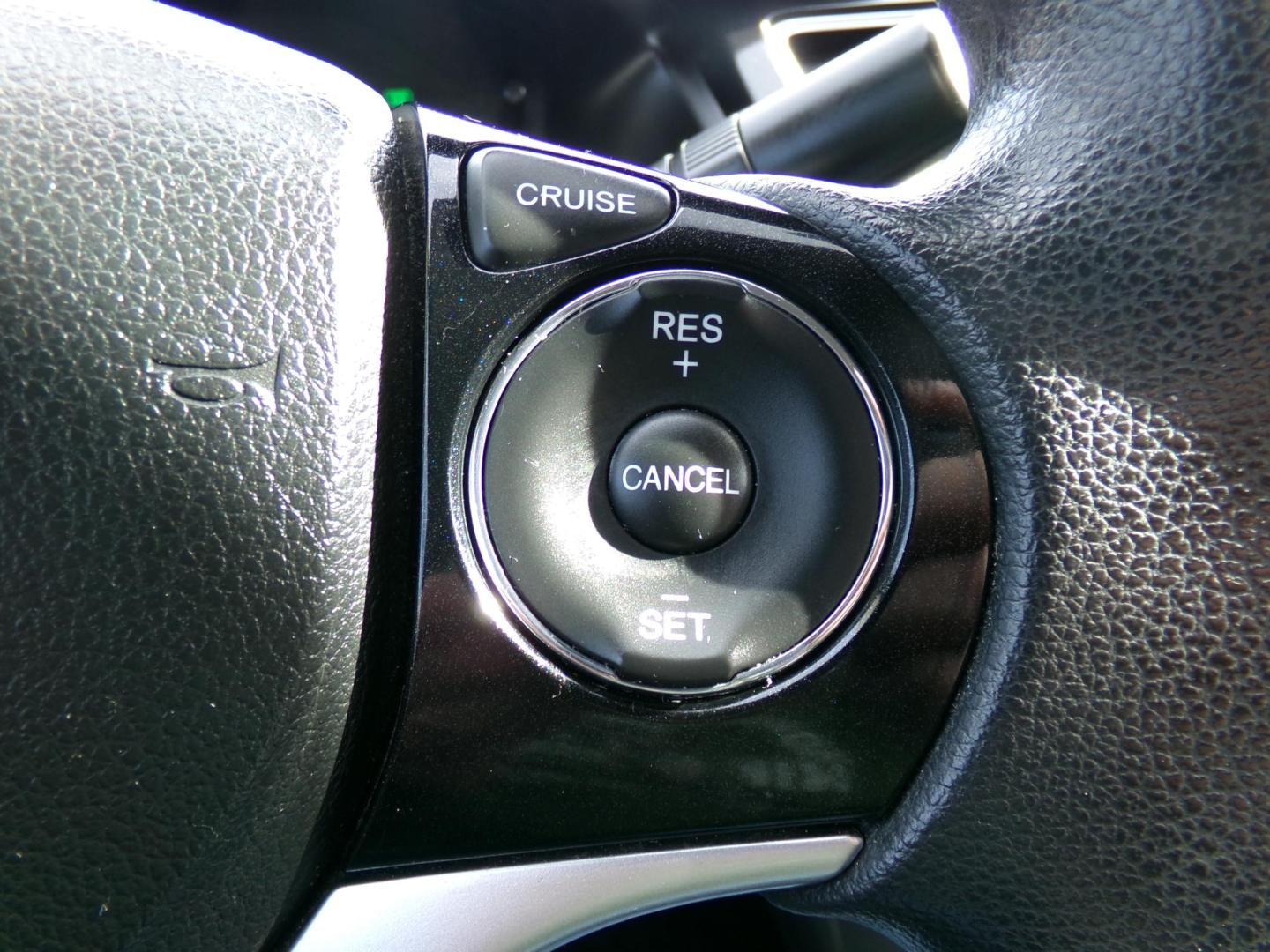 2013 Gray /Black Honda Civic EX Sedan 5-Speed AT (2HGFB2F80DH) with an 1.8L L4 SOHC 16V engine, 5-Speed Automatic transmission, located at 400 First NW, Bearden, AR, 71720, (870) 687-3414, 0.000000, 0.000000 - Photo#11