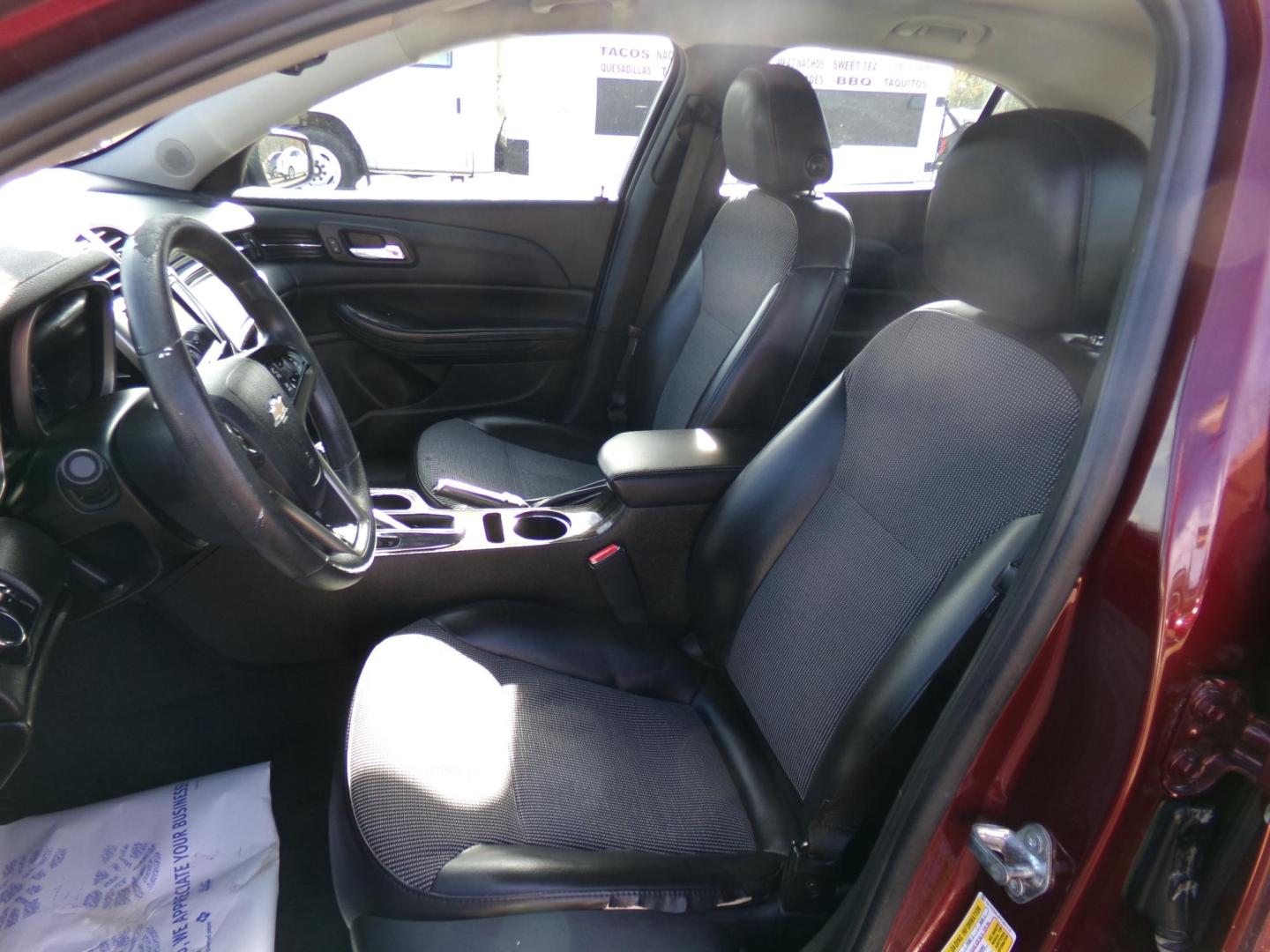 2015 Burgandy /Black Chevrolet Malibu 1LT (1G11C5SL2FF) with an 2.5L L4 DOHC 16V engine, 6-Speed Automatic transmission, located at 400 First NW, Bearden, AR, 71720, (870) 687-3414, 0.000000, 0.000000 - Photo#7