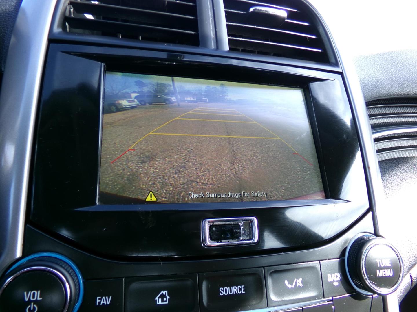 2015 Burgandy /Black Chevrolet Malibu 1LT (1G11C5SL2FF) with an 2.5L L4 DOHC 16V engine, 6-Speed Automatic transmission, located at 400 First NW, Bearden, AR, 71720, (870) 687-3414, 0.000000, 0.000000 - Photo#12