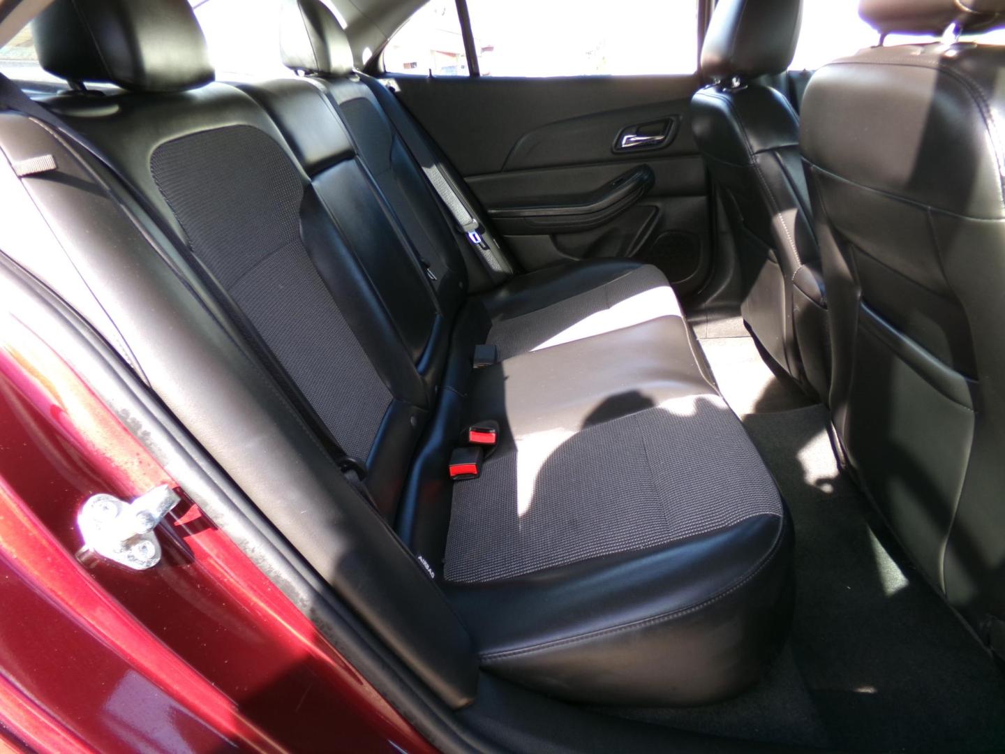 2015 Burgandy /Black Chevrolet Malibu 1LT (1G11C5SL2FF) with an 2.5L L4 DOHC 16V engine, 6-Speed Automatic transmission, located at 400 First NW, Bearden, AR, 71720, (870) 687-3414, 0.000000, 0.000000 - Photo#14