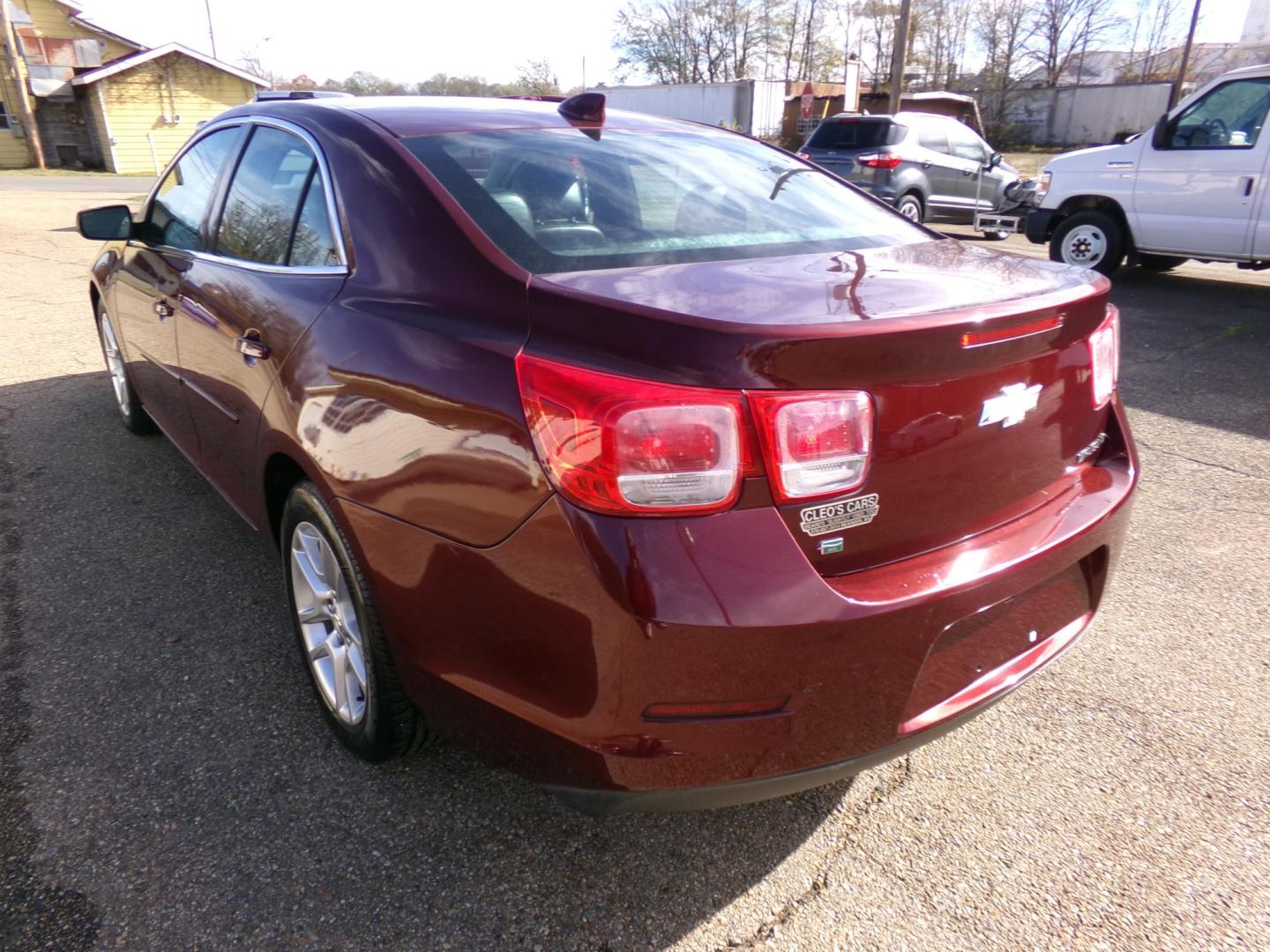 2015 Burgandy /Black Chevrolet Malibu 1LT (1G11C5SL2FF) with an 2.5L L4 DOHC 16V engine, 6-Speed Automatic transmission, located at 400 First NW, Bearden, AR, 71720, (870) 687-3414, 0.000000, 0.000000 - Photo#17
