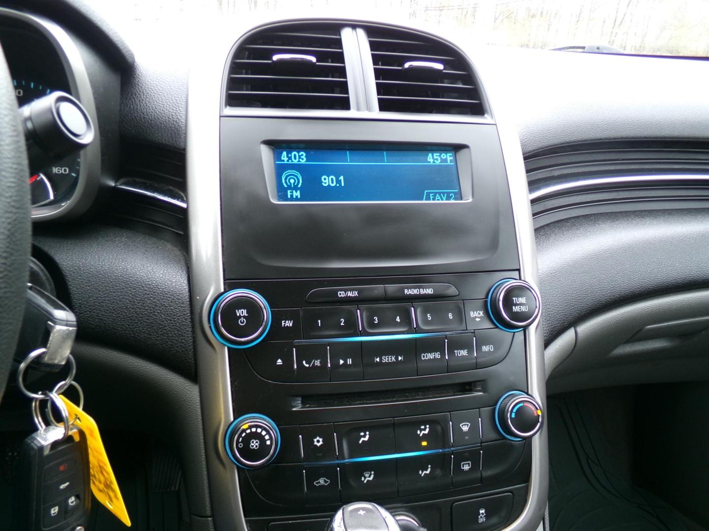 2014 Black /Black Chevrolet Malibu LS (1G11B5SL6EF) with an 2.5L L4 DOHC 16V engine, 6-Speed Automatic transmission, located at 400 First NW, Bearden, AR, 71720, (870) 687-3414, 0.000000, 0.000000 - Photo#9