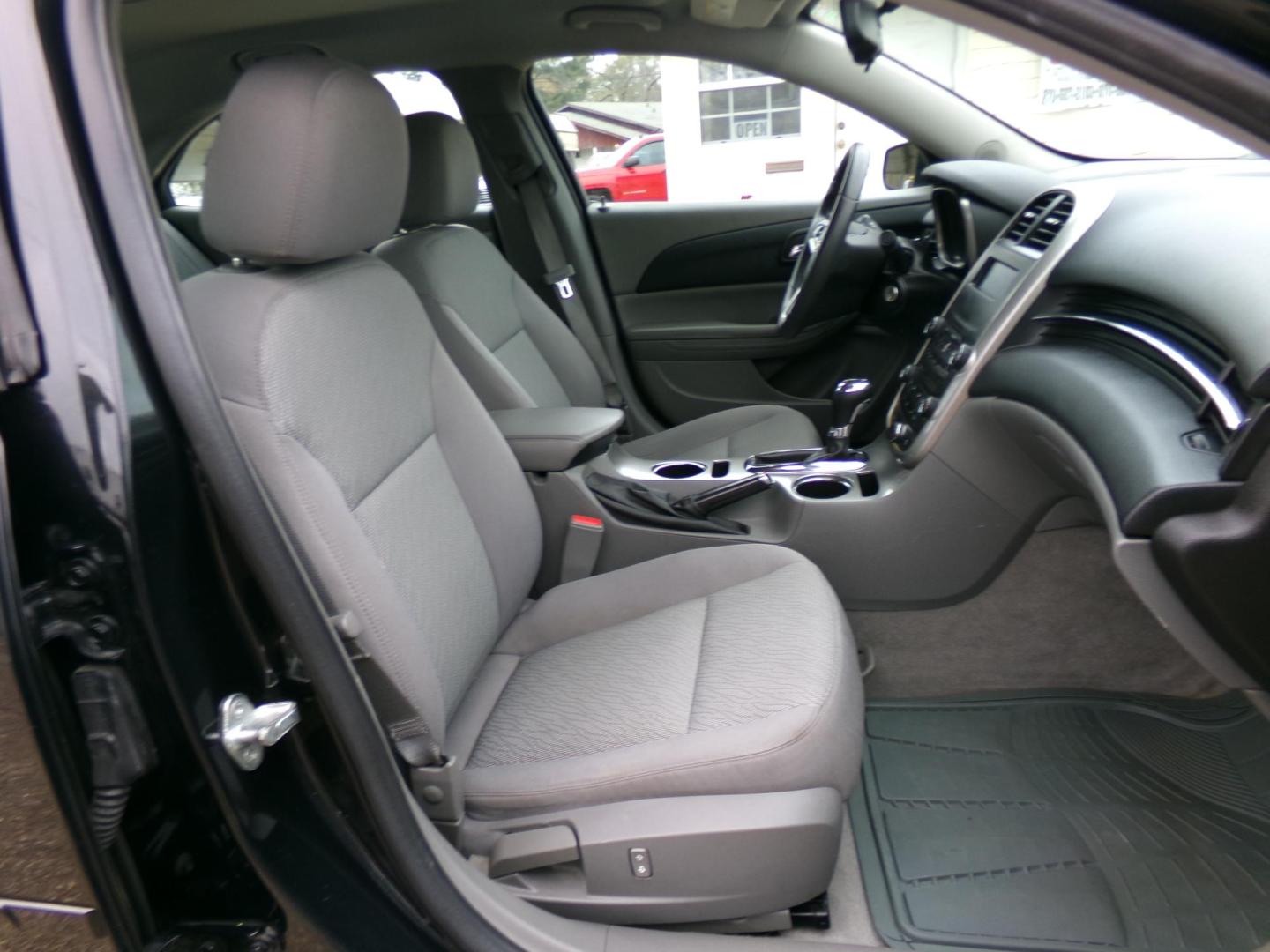 2014 Black /Black Chevrolet Malibu LS (1G11B5SL6EF) with an 2.5L L4 DOHC 16V engine, 6-Speed Automatic transmission, located at 400 First NW, Bearden, AR, 71720, (870) 687-3414, 0.000000, 0.000000 - Photo#14