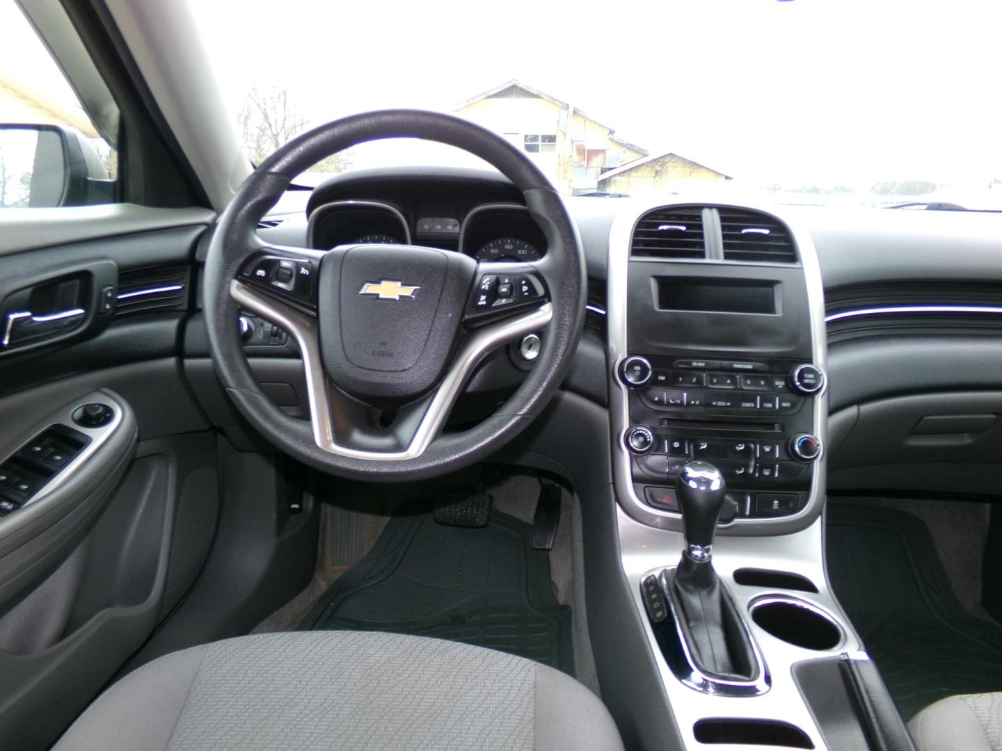 2014 Black /Black Chevrolet Malibu LS (1G11B5SL6EF) with an 2.5L L4 DOHC 16V engine, 6-Speed Automatic transmission, located at 400 First NW, Bearden, AR, 71720, (870) 687-3414, 0.000000, 0.000000 - Photo#15