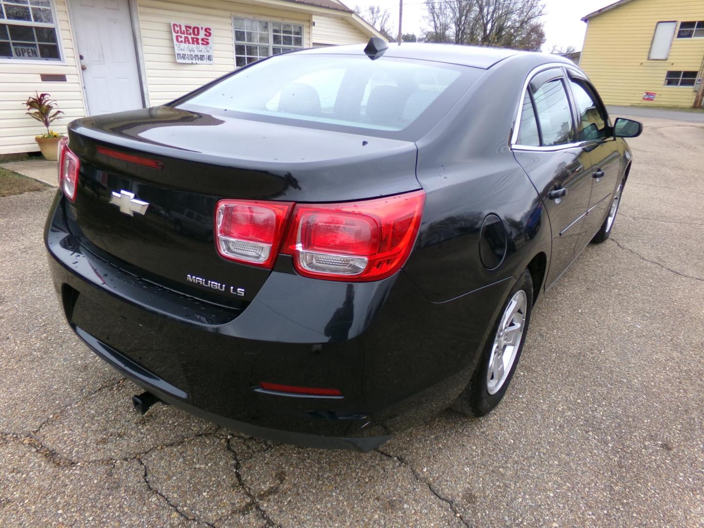2014 Black /Black Chevrolet Malibu LS (1G11B5SL6EF) with an 2.5L L4 DOHC 16V engine, 6-Speed Automatic transmission, located at 400 First NW, Bearden, AR, 71720, (870) 687-3414, 0.000000, 0.000000 - Photo#16