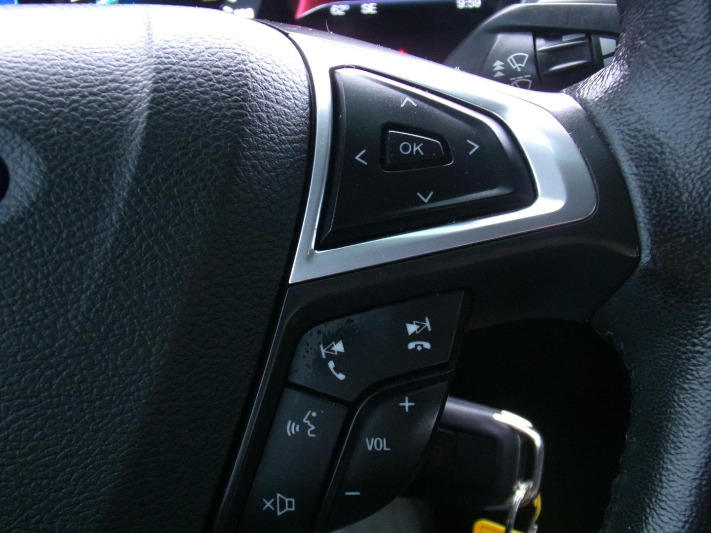 2016 Dynamic Red Metallic /Black Ford Fusion SE (3FA6P0HD8GR) with an 1.5L L4 DOHC 16V engine, 6-Speed Automatic transmission, located at 400 First NW, Bearden, AR, 71720, (870) 687-3414, 0.000000, 0.000000 - Photo#16