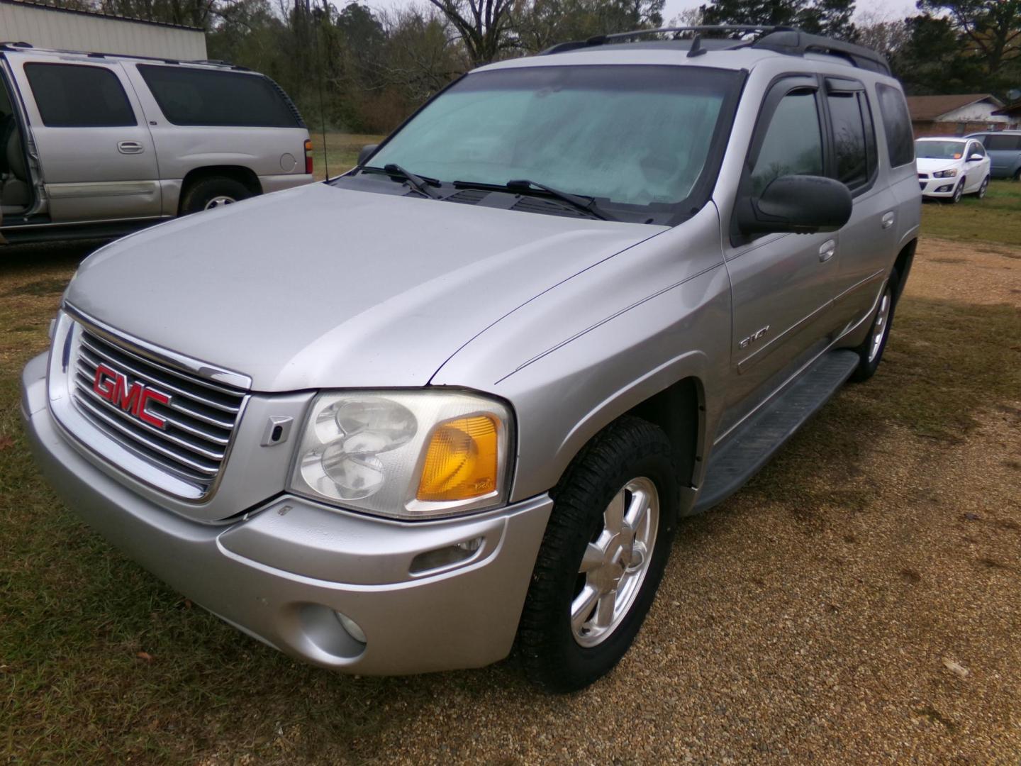 2006 Pewter /Gray GMC Envoy XL SLE 2WD (1GKES16S166) with an 4.2L L6 DOHC 24V engine, 4-Speed Automatic transmission, located at 400 First NW, Bearden, AR, 71720, (870) 687-3414, 0.000000, 0.000000 - Photo#0