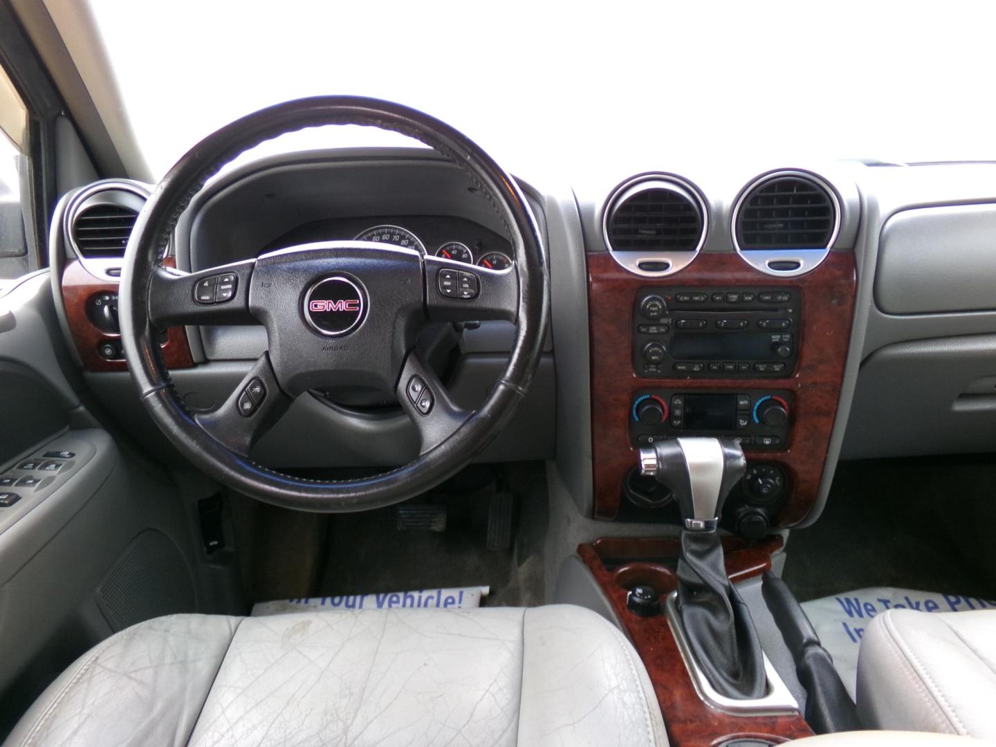 2006 Pewter /Gray GMC Envoy XL SLE 2WD (1GKES16S166) with an 4.2L L6 DOHC 24V engine, 4-Speed Automatic transmission, located at 400 First NW, Bearden, AR, 71720, (870) 687-3414, 0.000000, 0.000000 - Photo#15