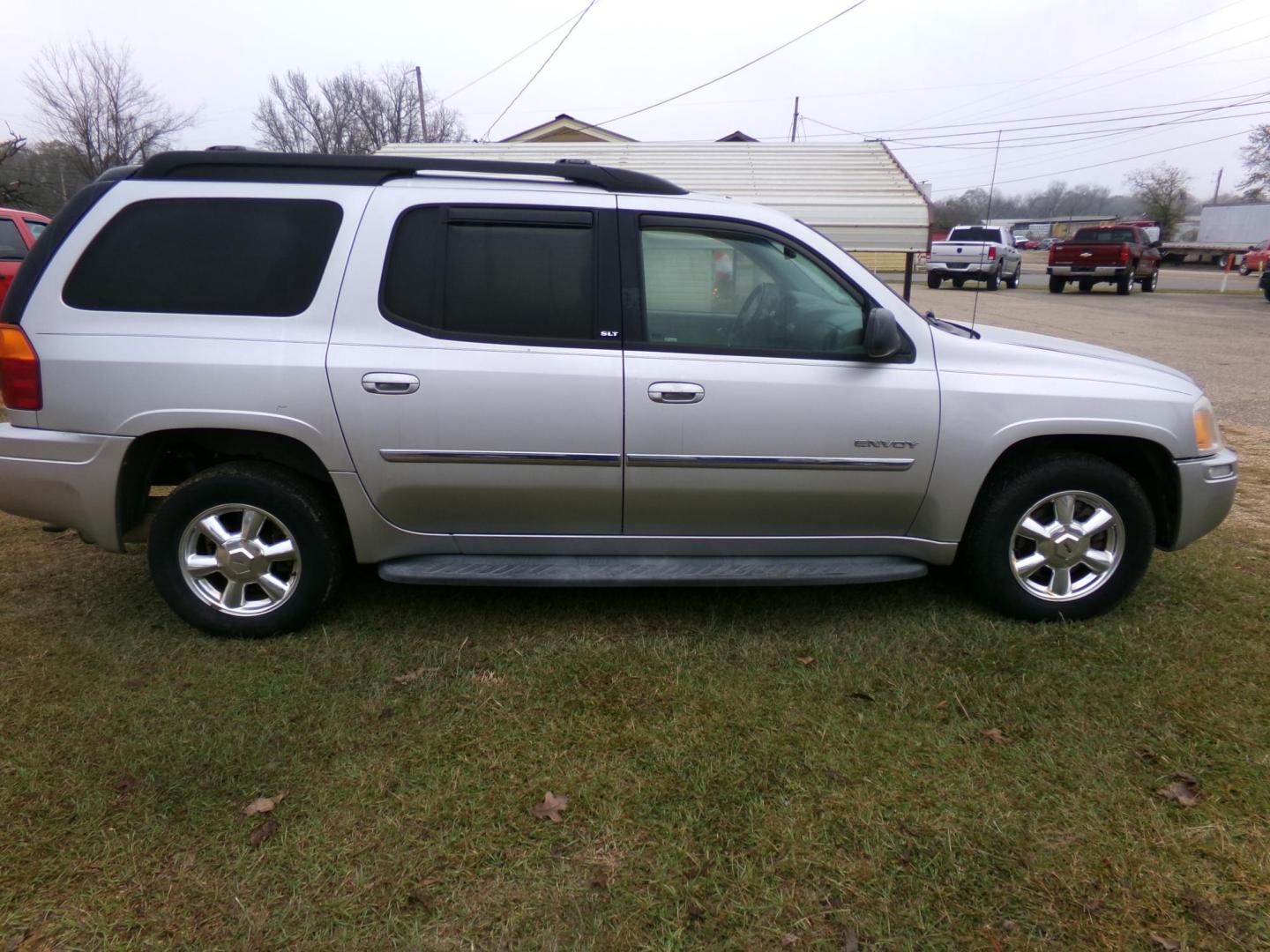2006 Pewter /Gray GMC Envoy XL SLE 2WD (1GKES16S166) with an 4.2L L6 DOHC 24V engine, 4-Speed Automatic transmission, located at 400 First NW, Bearden, AR, 71720, (870) 687-3414, 0.000000, 0.000000 - Photo#17