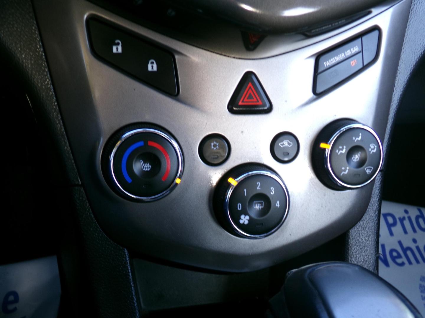 2016 White /Gray Chevrolet Sonic LTZ Auto Sedan (1G1JE5SB8G4) with an 1.4L L4 DOHC 24V TURBO engine, 6A transmission, located at 400 First NW, Bearden, AR, 71720, (870) 687-3414, 0.000000, 0.000000 - Photo#11