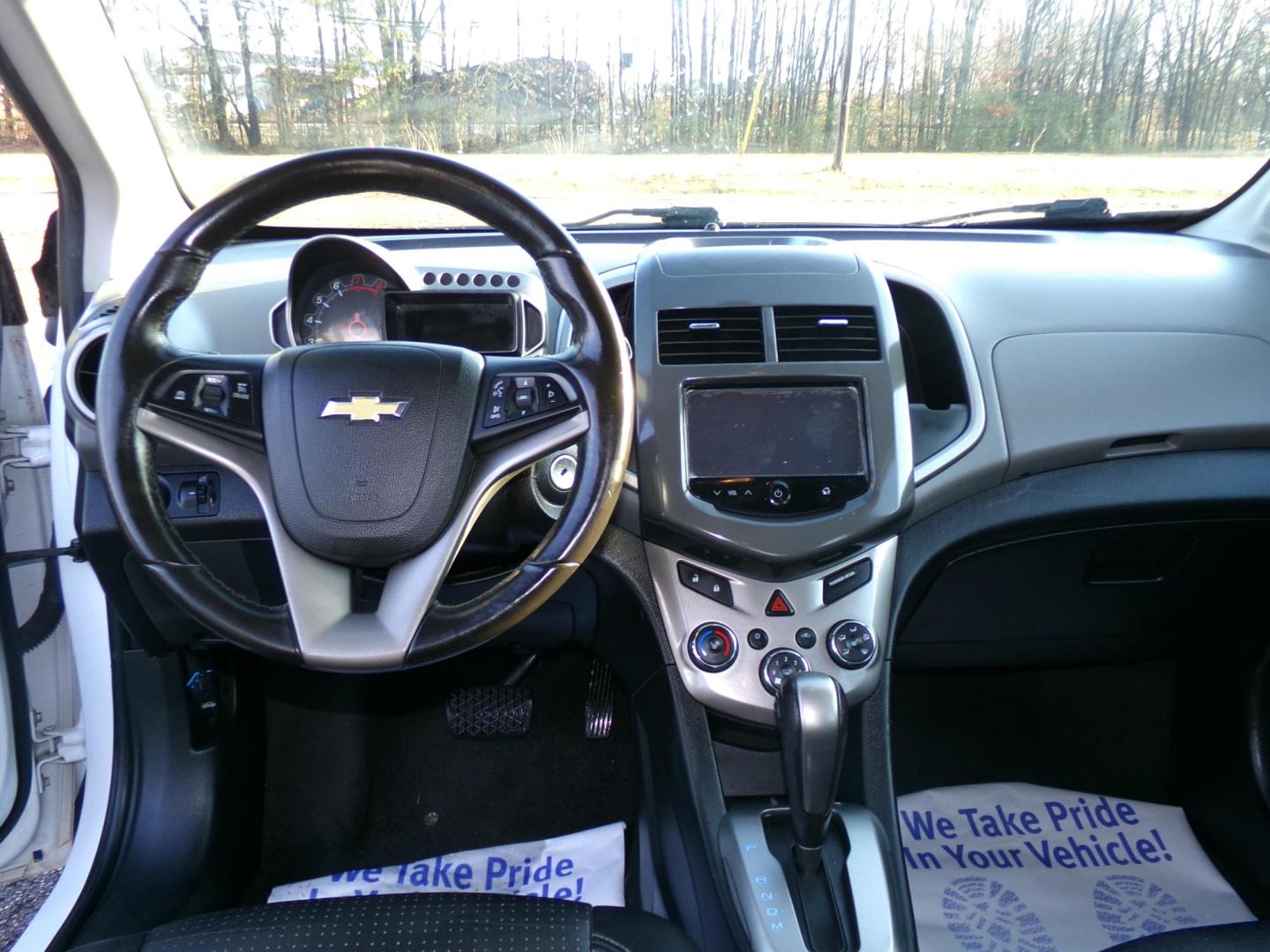 2016 White /Gray Chevrolet Sonic LTZ Auto Sedan (1G1JE5SB8G4) with an 1.4L L4 DOHC 24V TURBO engine, 6A transmission, located at 400 First NW, Bearden, AR, 71720, (870) 687-3414, 0.000000, 0.000000 - Photo#18