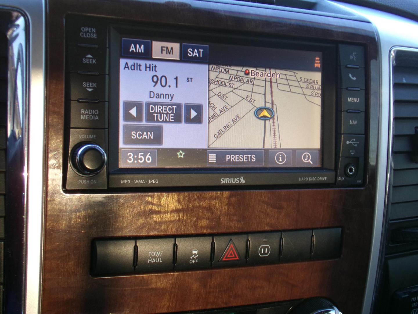 2012 White /Tan Dodge Ram 1500 Laramie Crew Cab 2WD (1C6RD6NT1CS) with an 5.7L V8 OHV 16V engine, 6-Speed Automatic transmission, located at 400 First NW, Bearden, AR, 71720, (870) 687-3414, 0.000000, 0.000000 - Photo#10