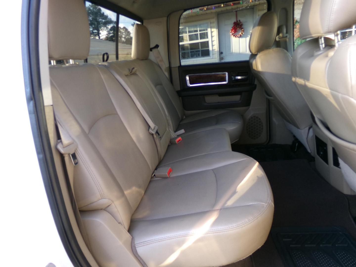 2012 White /Tan Dodge Ram 1500 Laramie Crew Cab 2WD (1C6RD6NT1CS) with an 5.7L V8 OHV 16V engine, 6-Speed Automatic transmission, located at 400 First NW, Bearden, AR, 71720, (870) 687-3414, 0.000000, 0.000000 - Photo#16