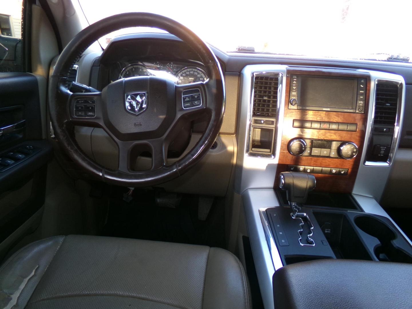 2012 White /Tan Dodge Ram 1500 Laramie Crew Cab 2WD (1C6RD6NT1CS) with an 5.7L V8 OHV 16V engine, 6-Speed Automatic transmission, located at 400 First NW, Bearden, AR, 71720, (870) 687-3414, 0.000000, 0.000000 - Photo#18