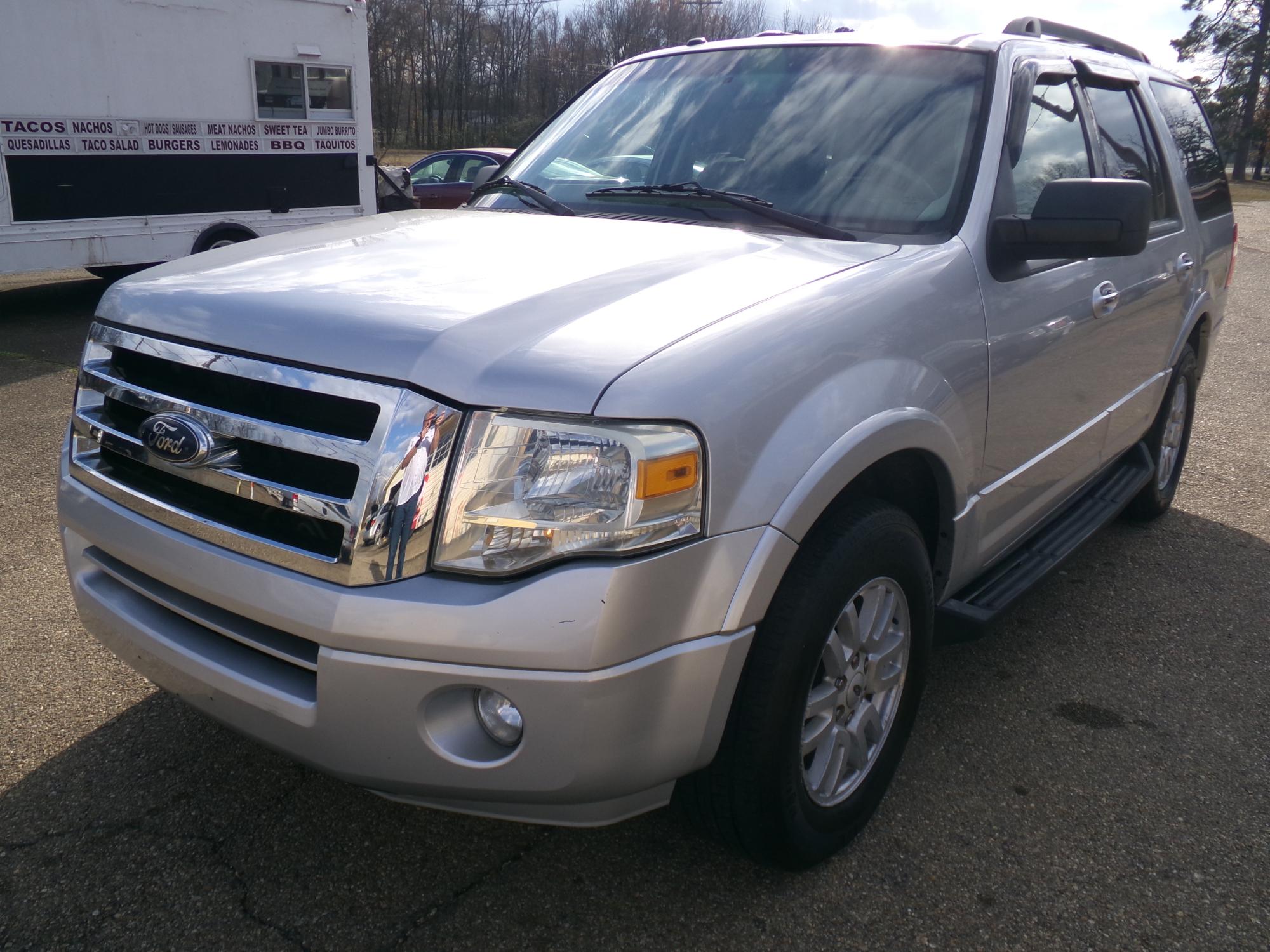 photo of 2014 Ford Expedition XLT 2WD