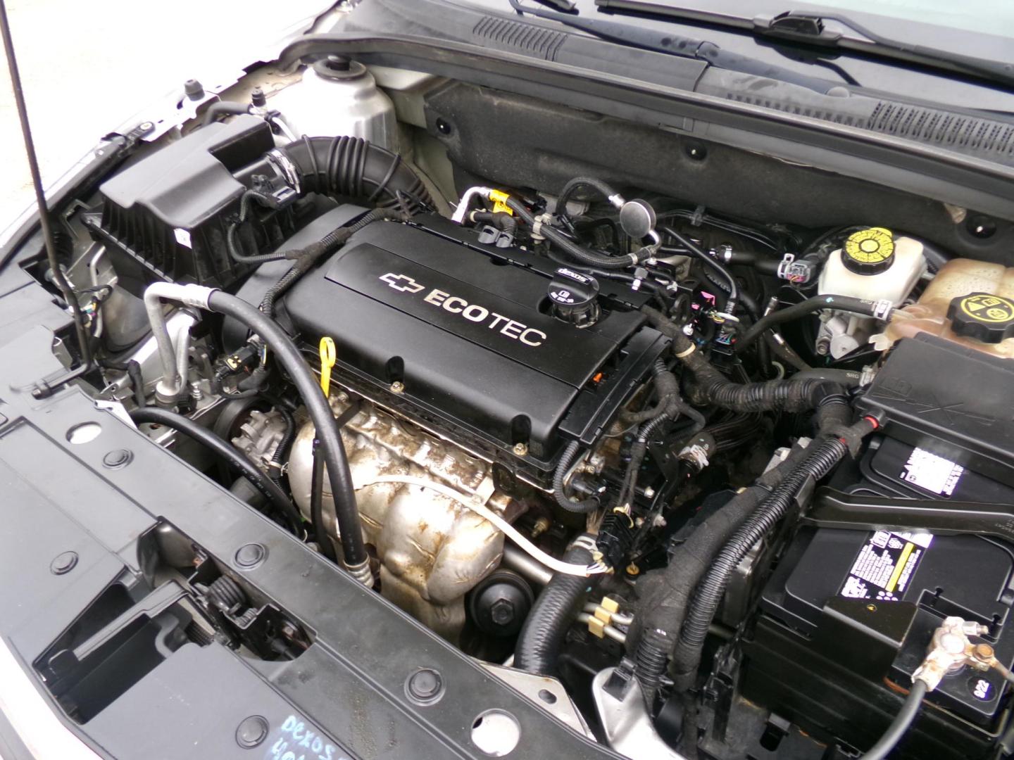 2016 Silver /Black Chevrolet Cruze Limited LS Auto (1G1PC5SH1G7) with an 1.8L L4 DOHC 16V FFV engine, 6A transmission, located at 400 First NW, Bearden, AR, 71720, (870) 687-3414, 0.000000, 0.000000 - Photo#5